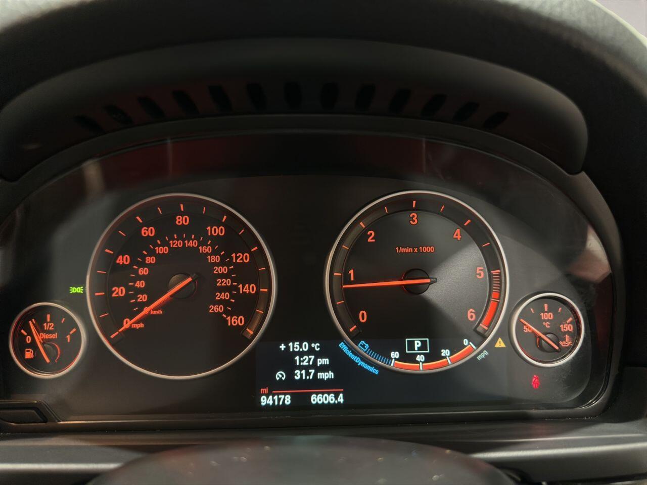BMW 5 Series view 19