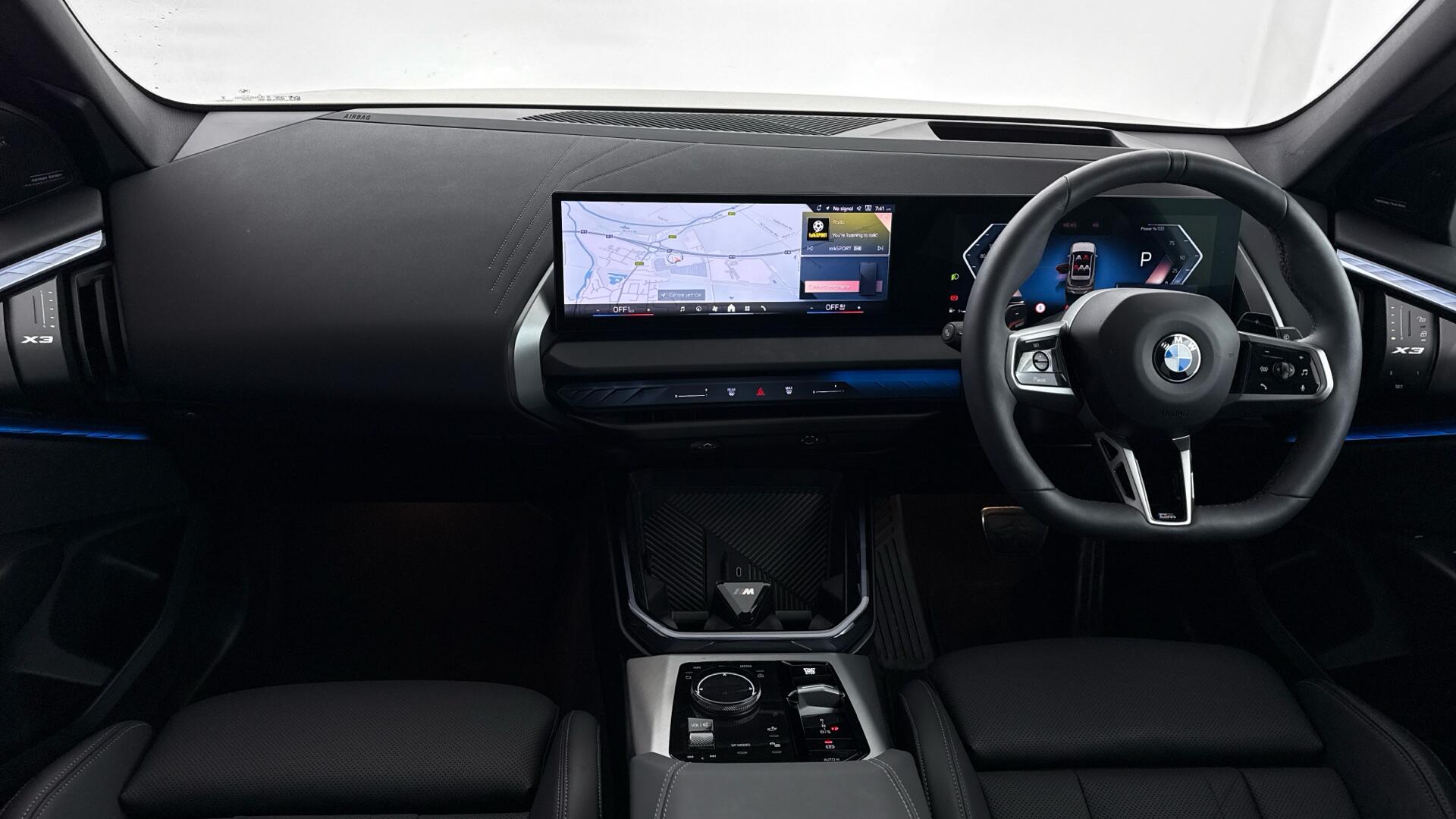 BMW X3 view 4