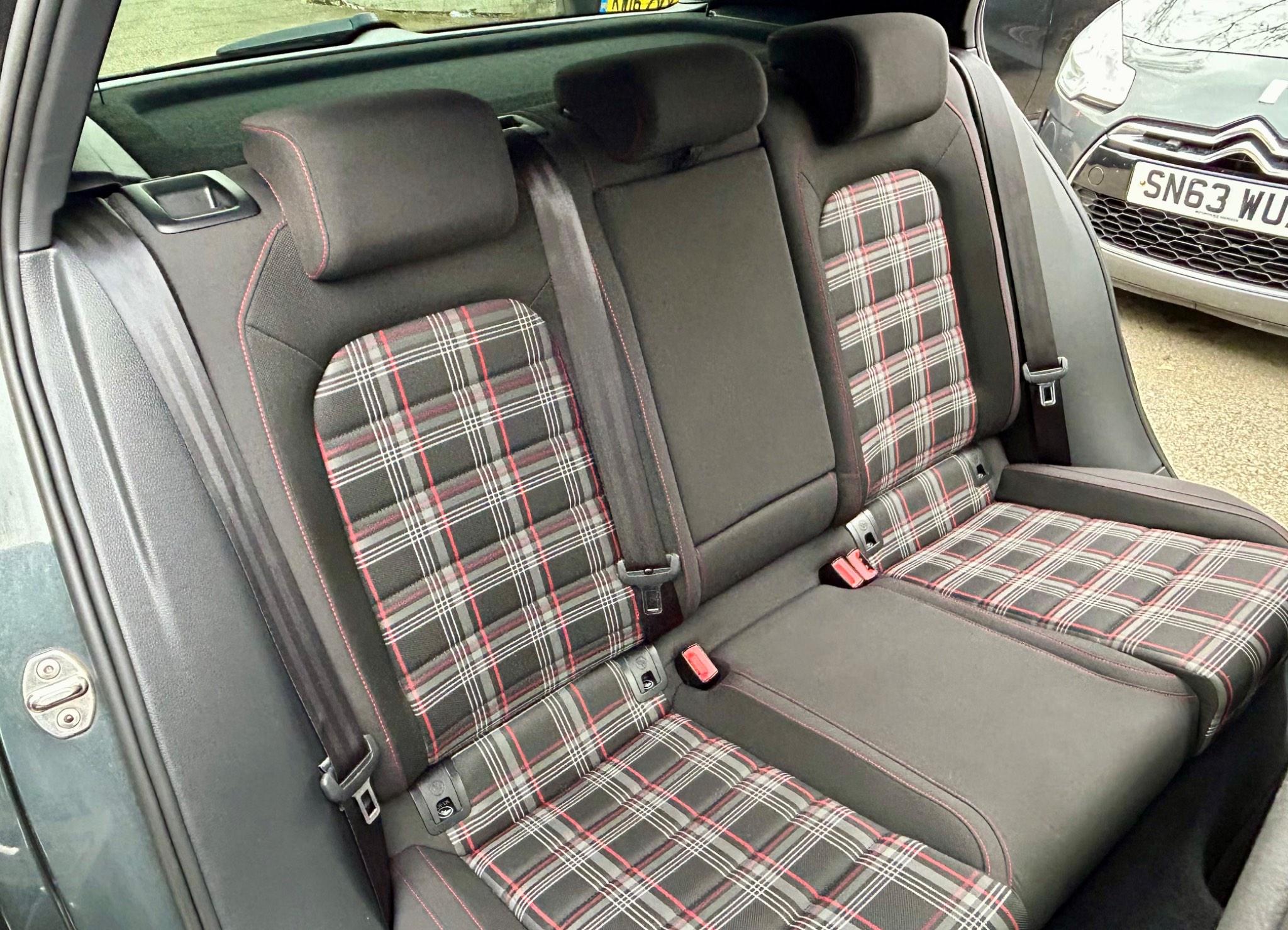 Volkswagen Golf view 27