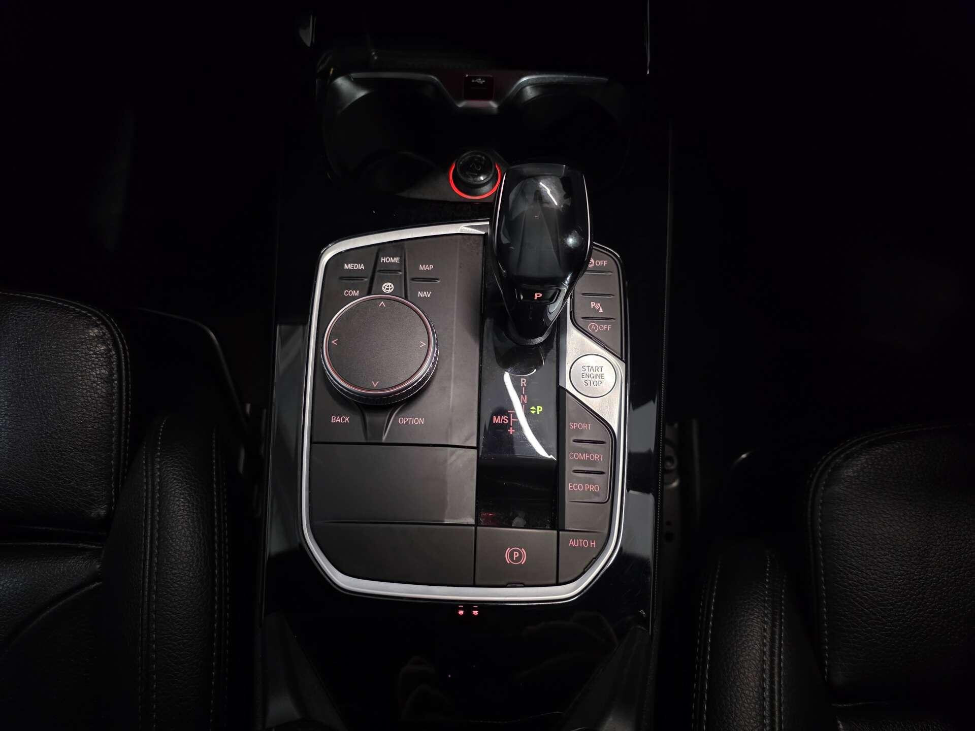 BMW 1 Series view 24