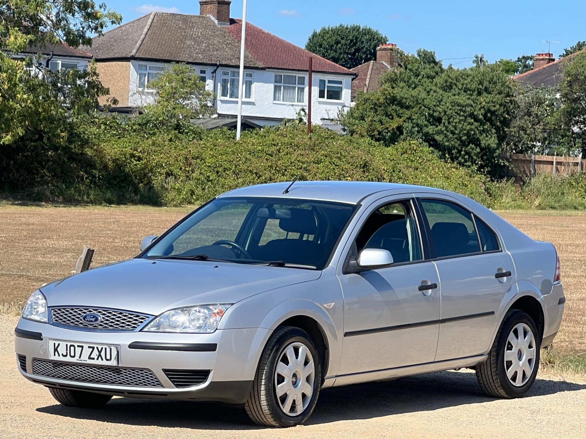 Ford Mondeo view 4