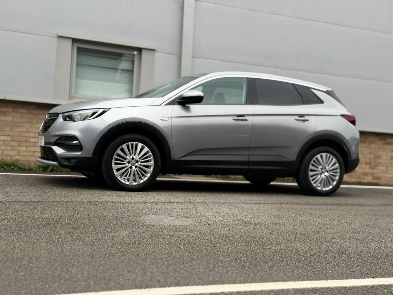 Vauxhall Grandland X view 46