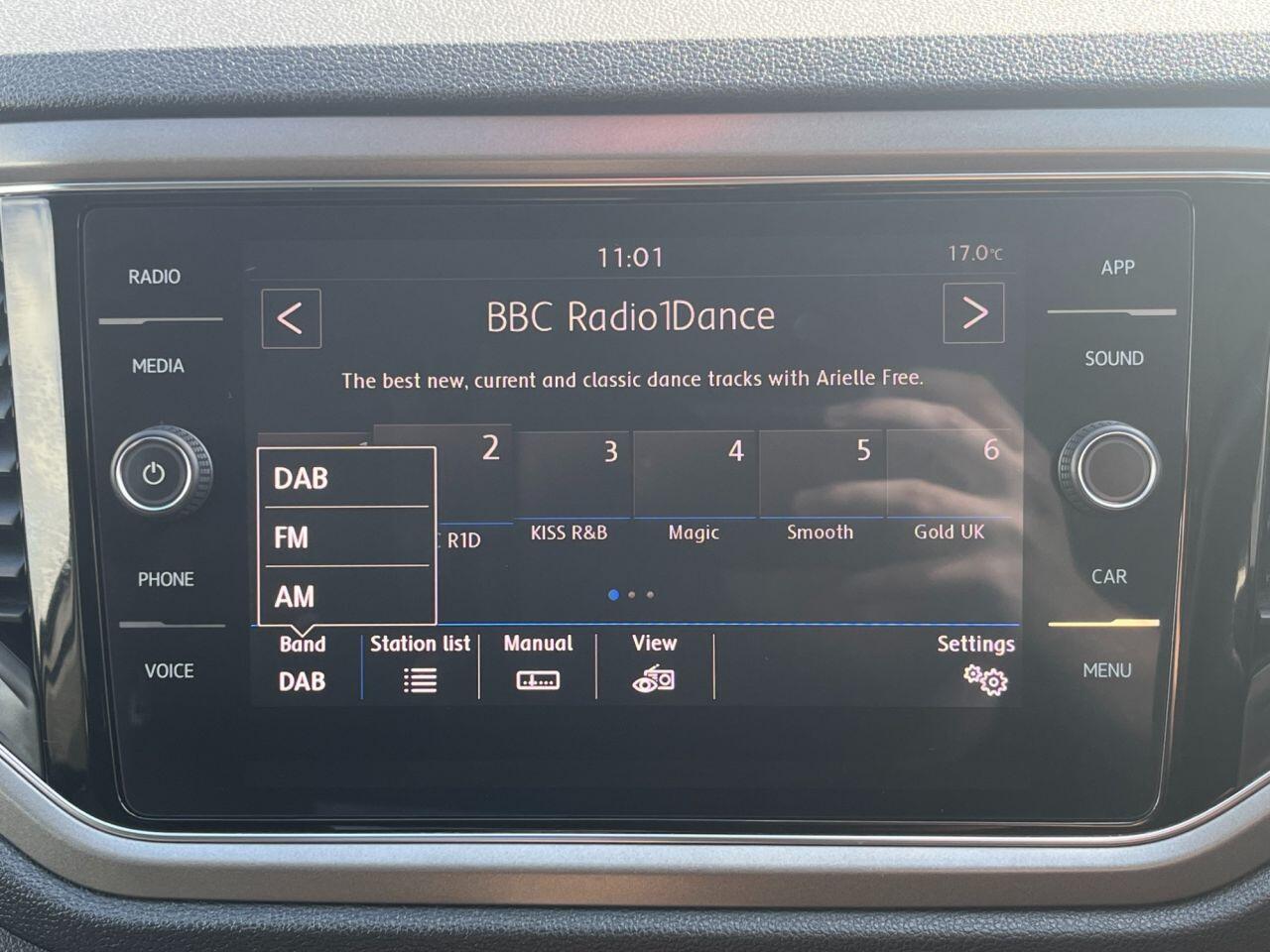 Volkswagen T-Roc view 22