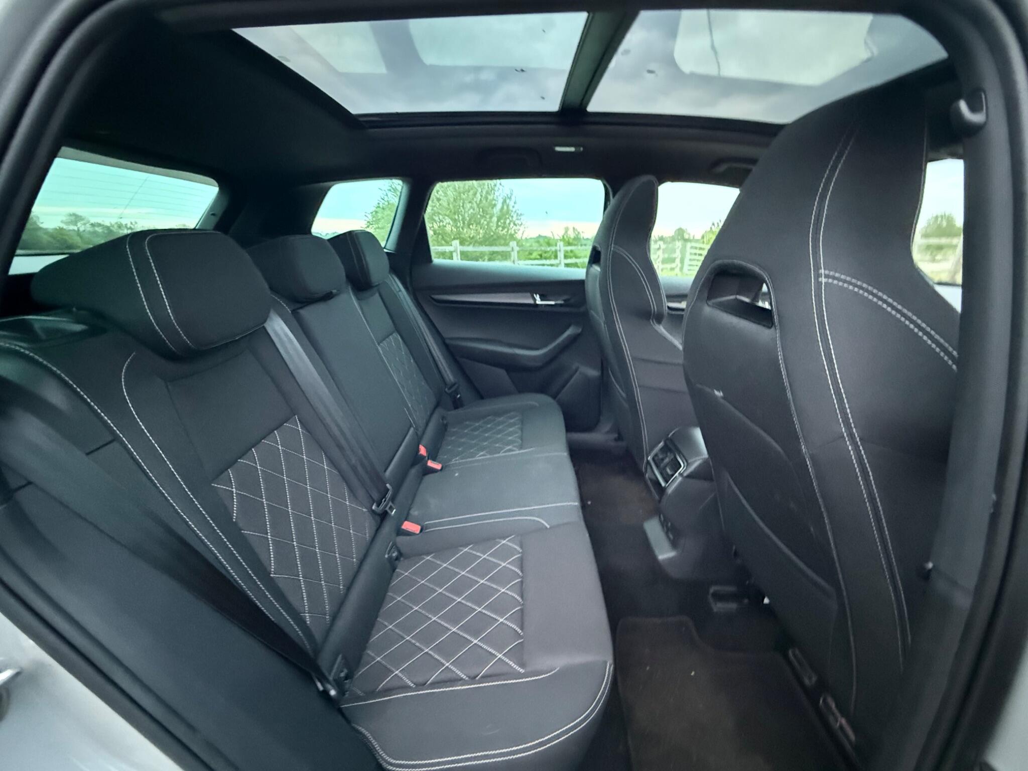 Skoda Karoq 2.0 TSI SportLine DSG 4WD Euro 6 (s/s) 5dr — photo 34 of 112