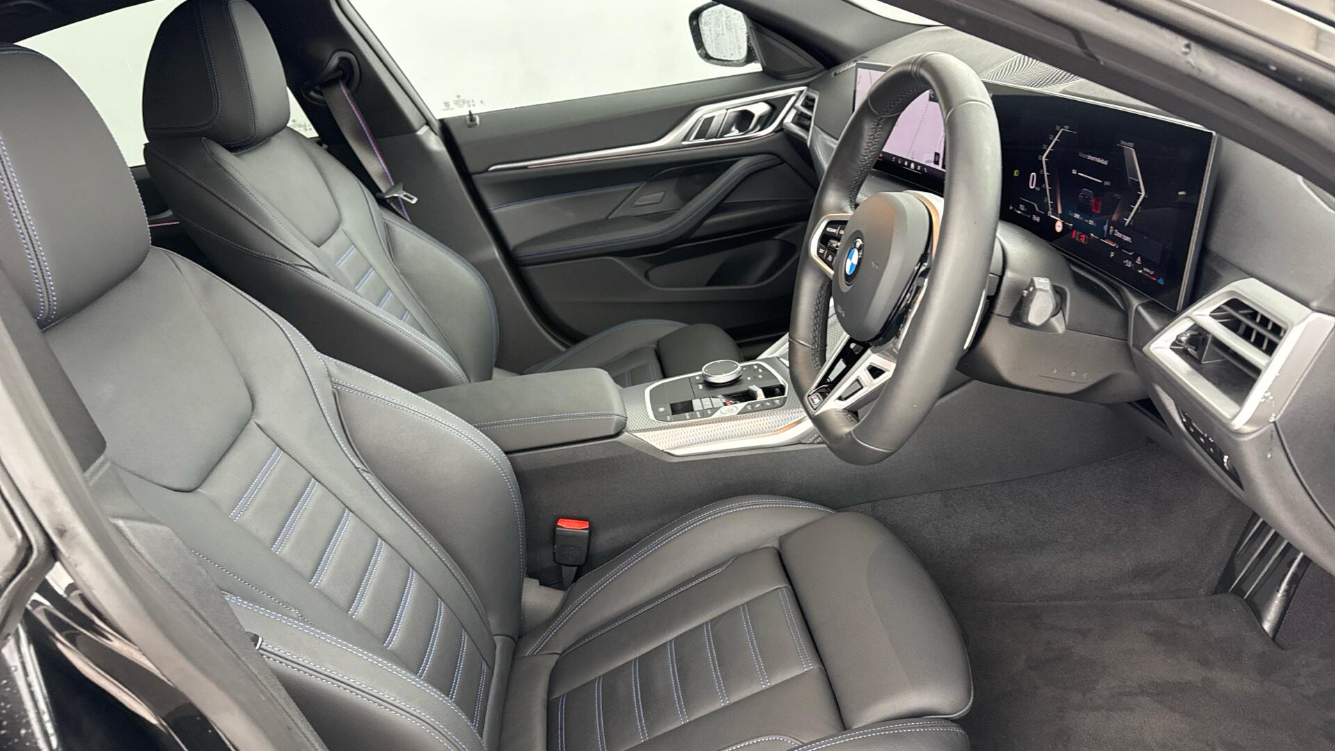 BMW 4 Series view 11