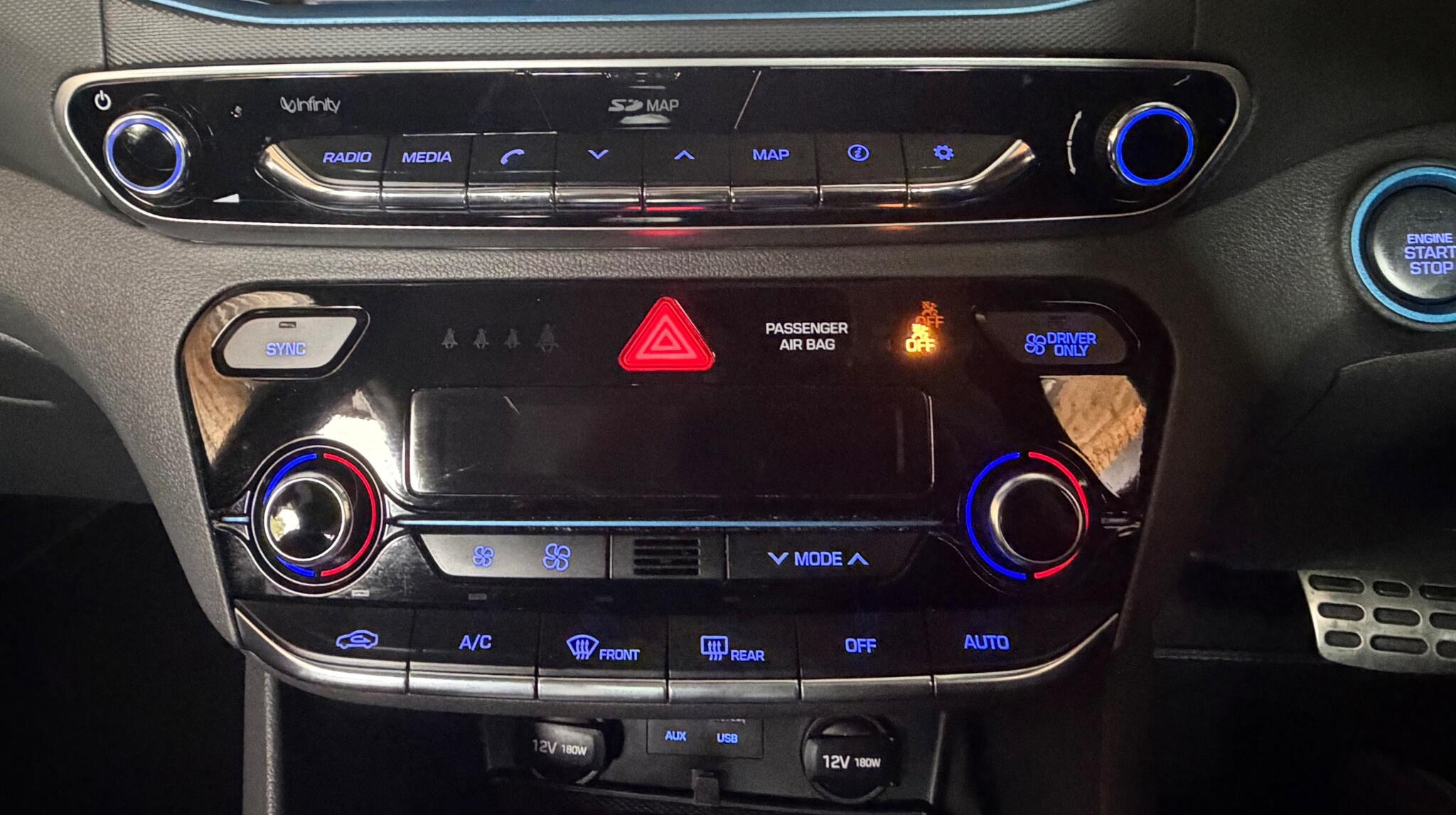 Hyundai Ioniq view 35