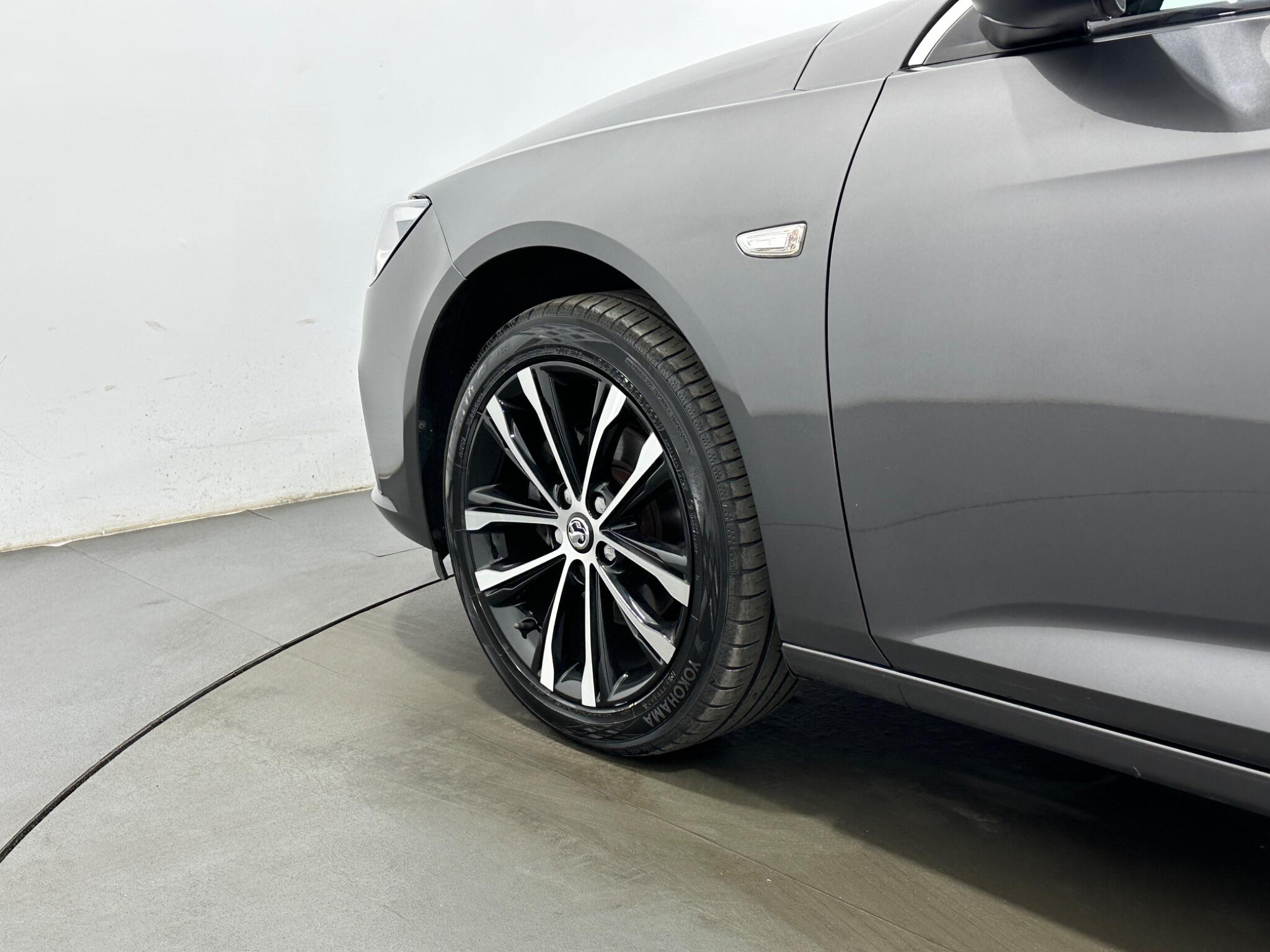 Vauxhall Insignia view 49