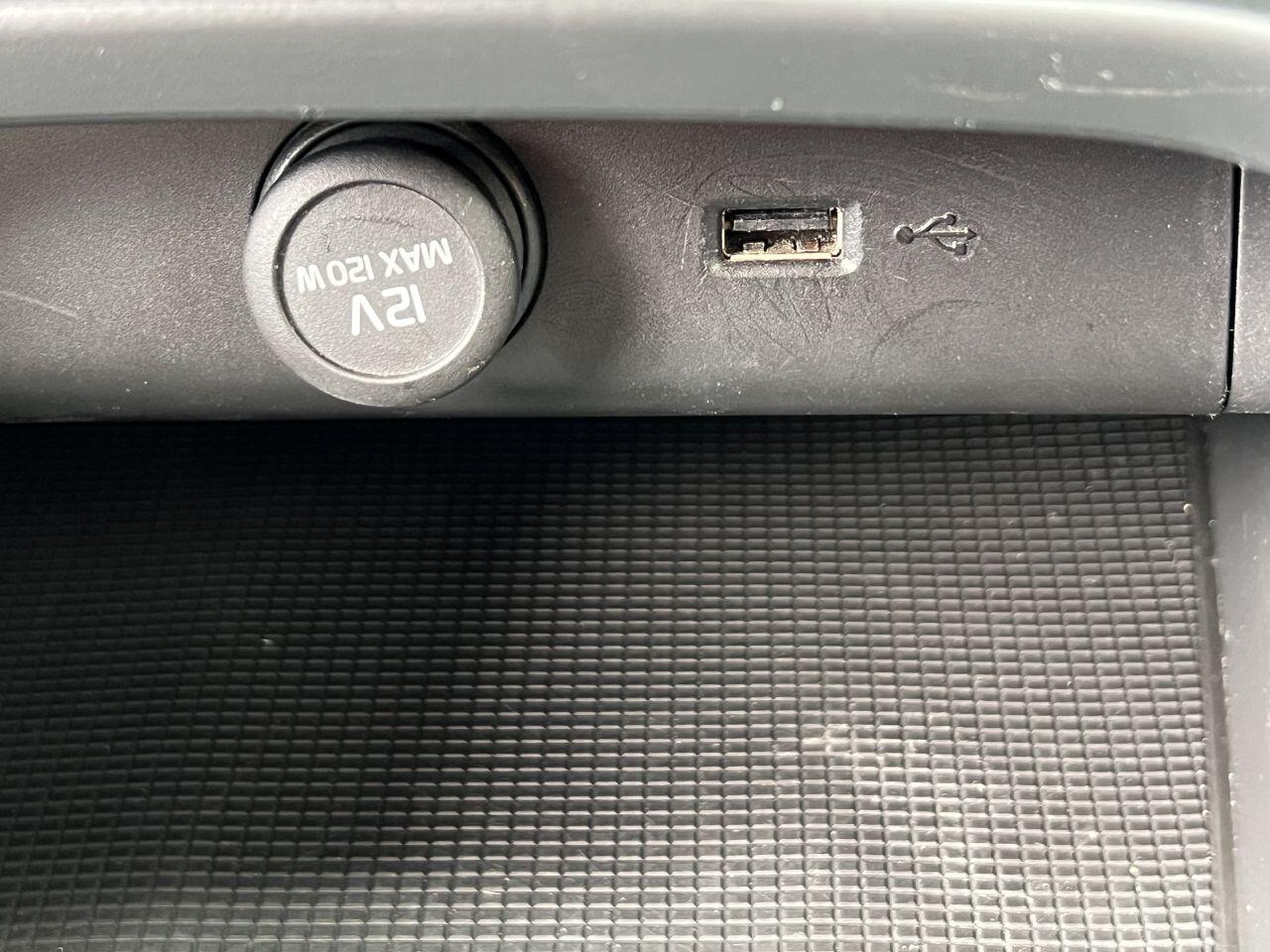 Volvo XC40 view 36