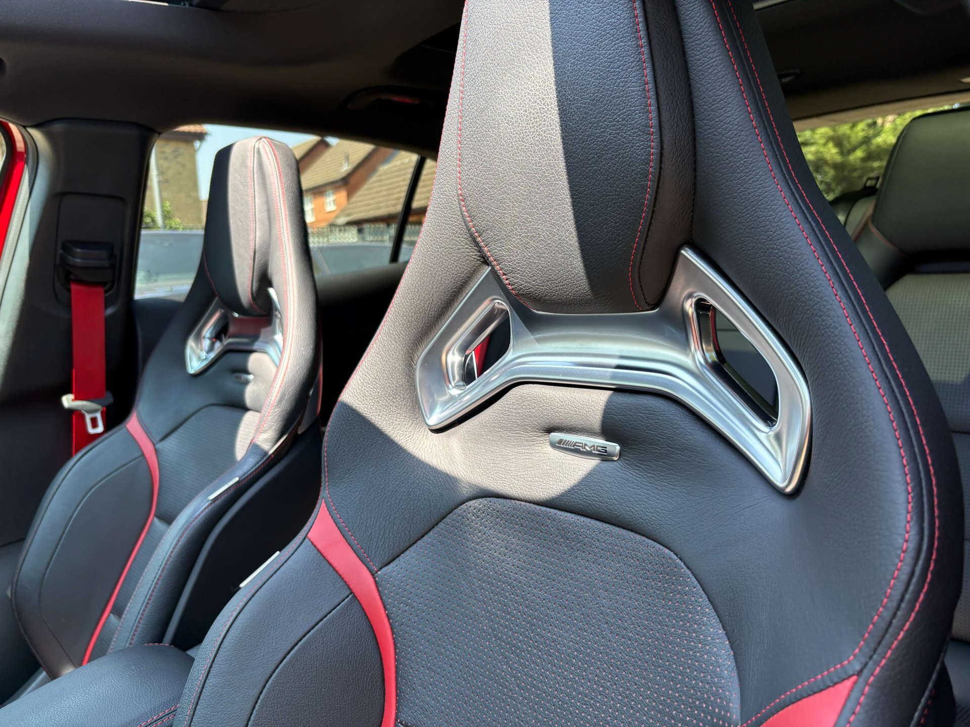 Mercedes-Benz Gla view 27
