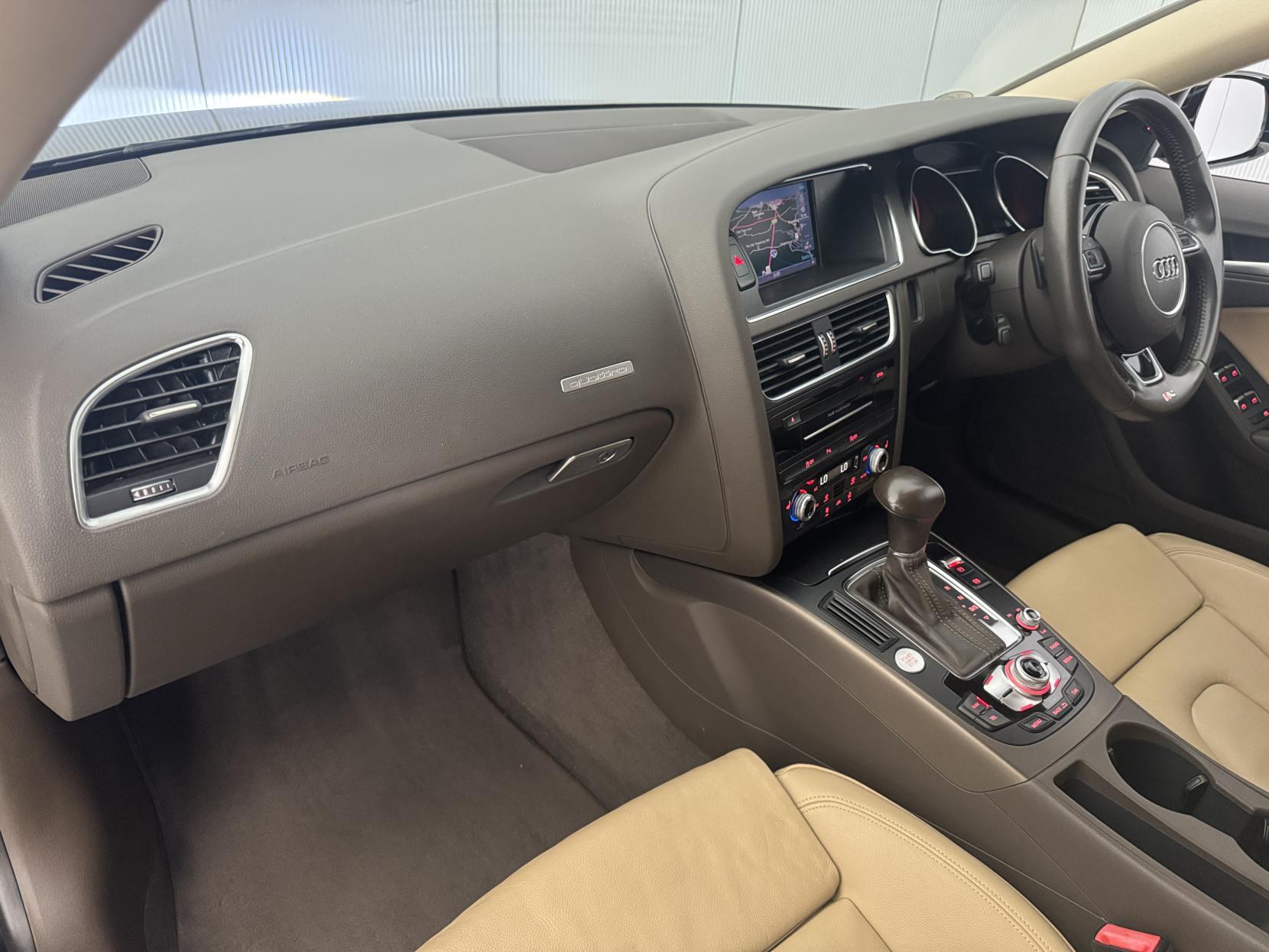 Audi A5 view 58