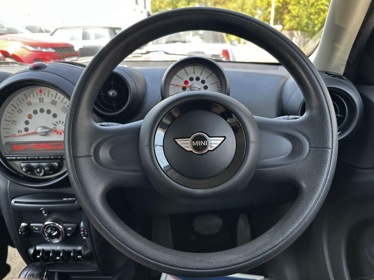 Mini Countryman view 31