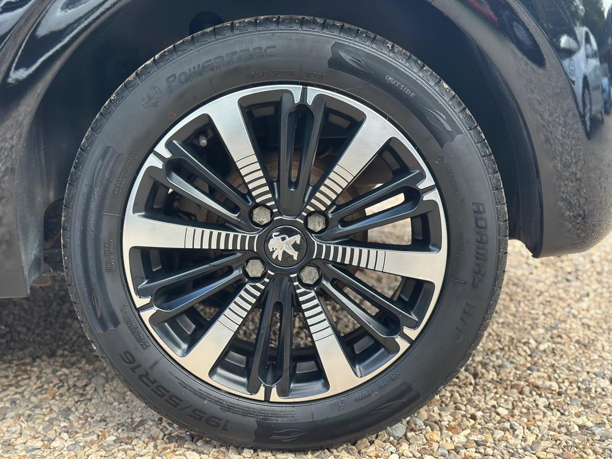 Peugeot 208 view 64