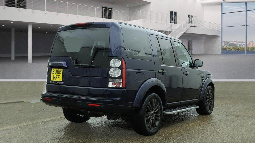 Land Rover Discovery 4 view 5