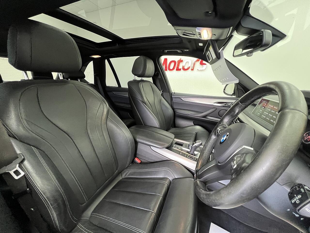 BMW X5 view 19