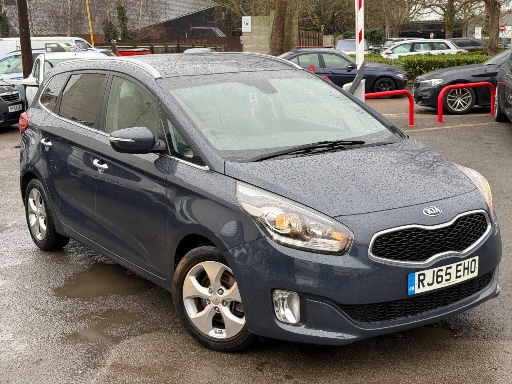 Kia Carens - Image 6