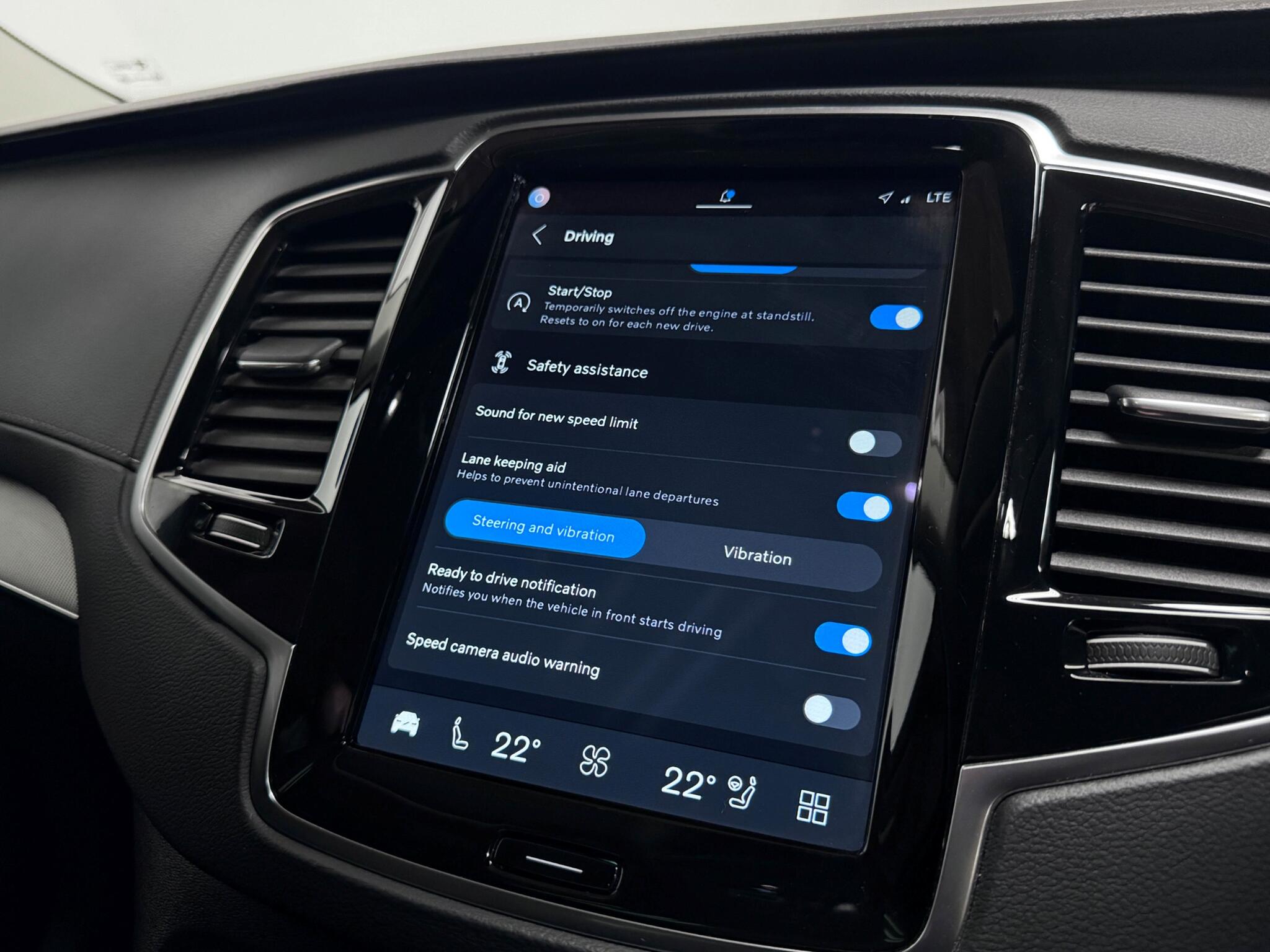 Volvo XC90 view 57