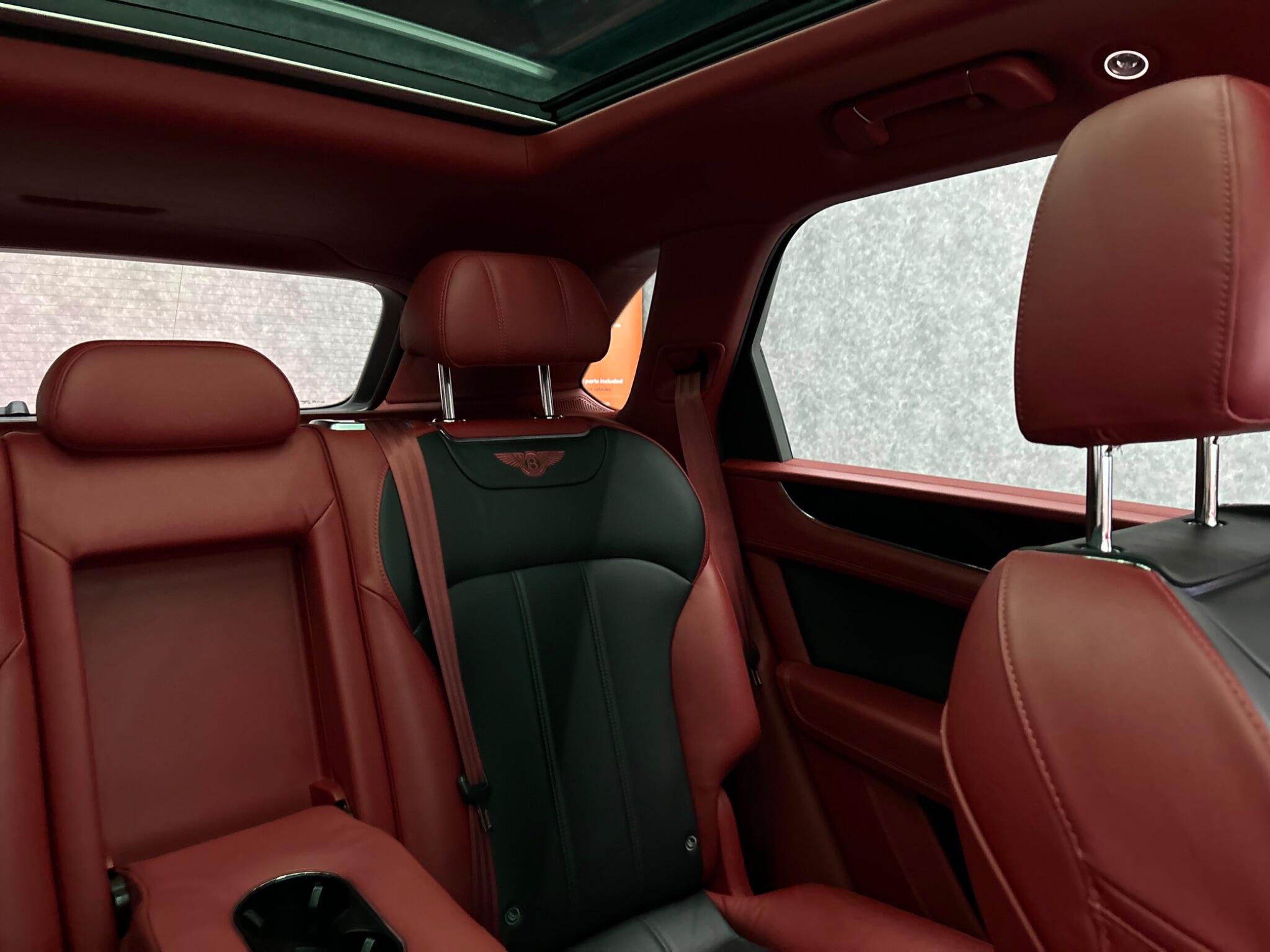Bentley Bentayga view 14
