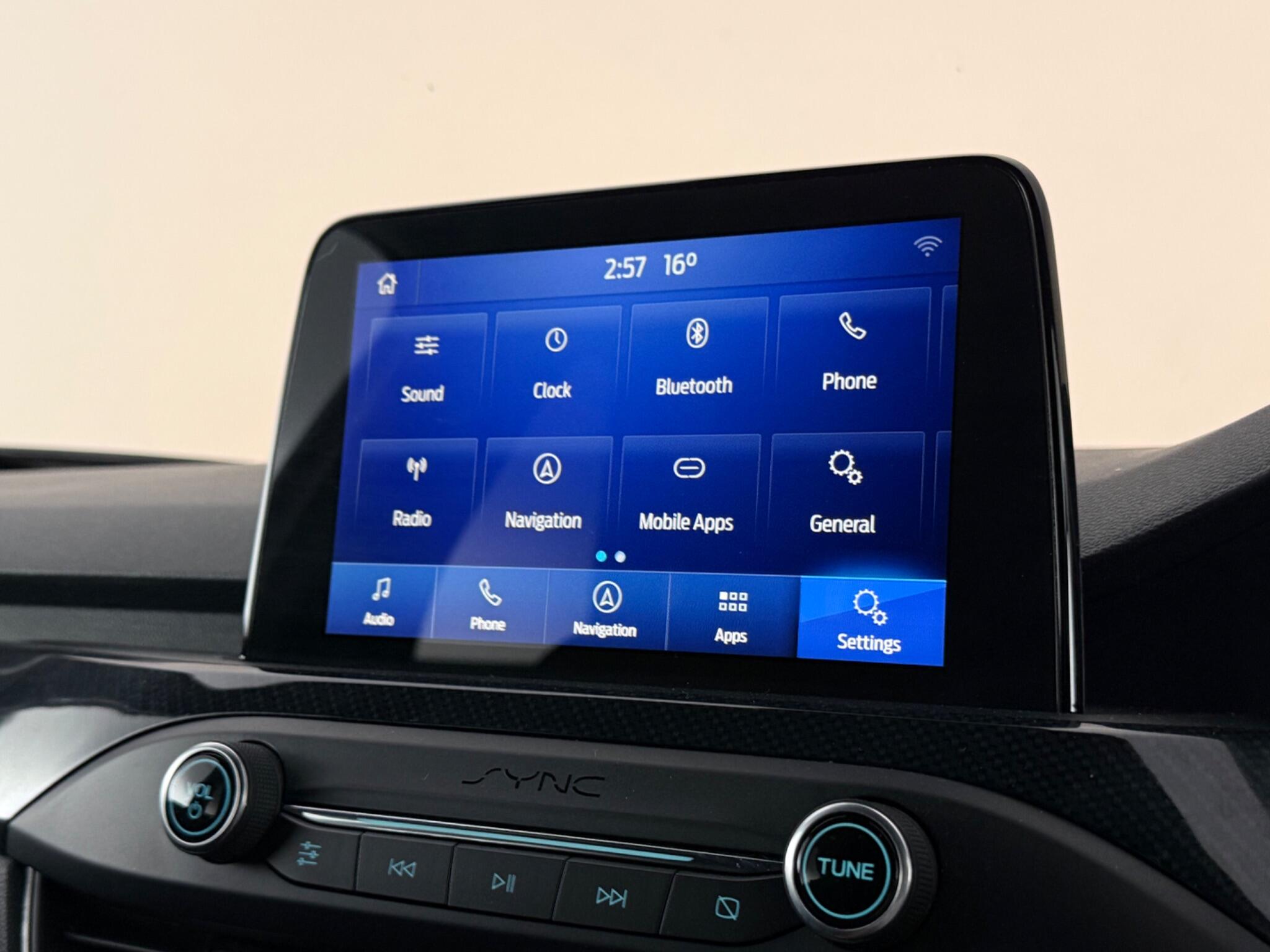 Ford Focus view 22