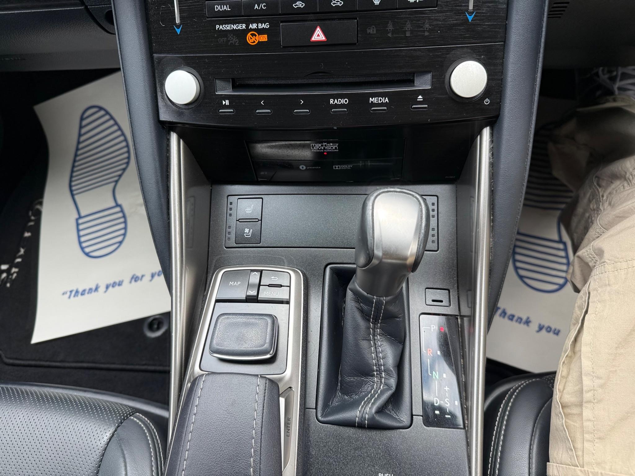 Lexus Is view 30