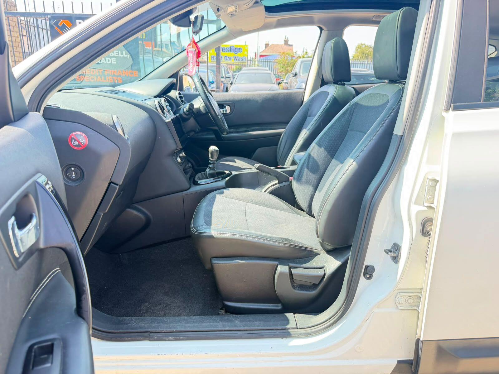 Nissan Qashqai view 18