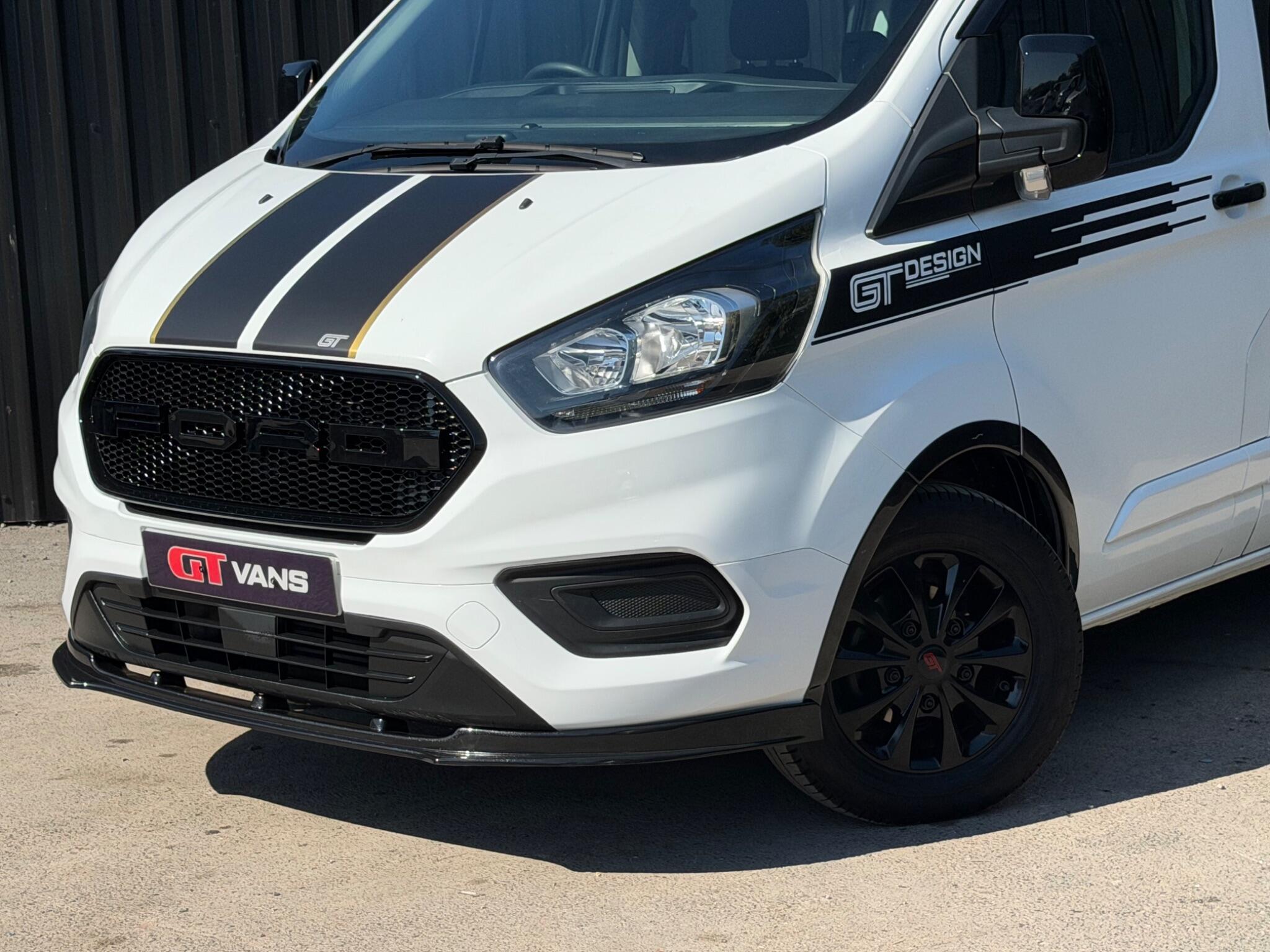 Ford Transit Custom view 14