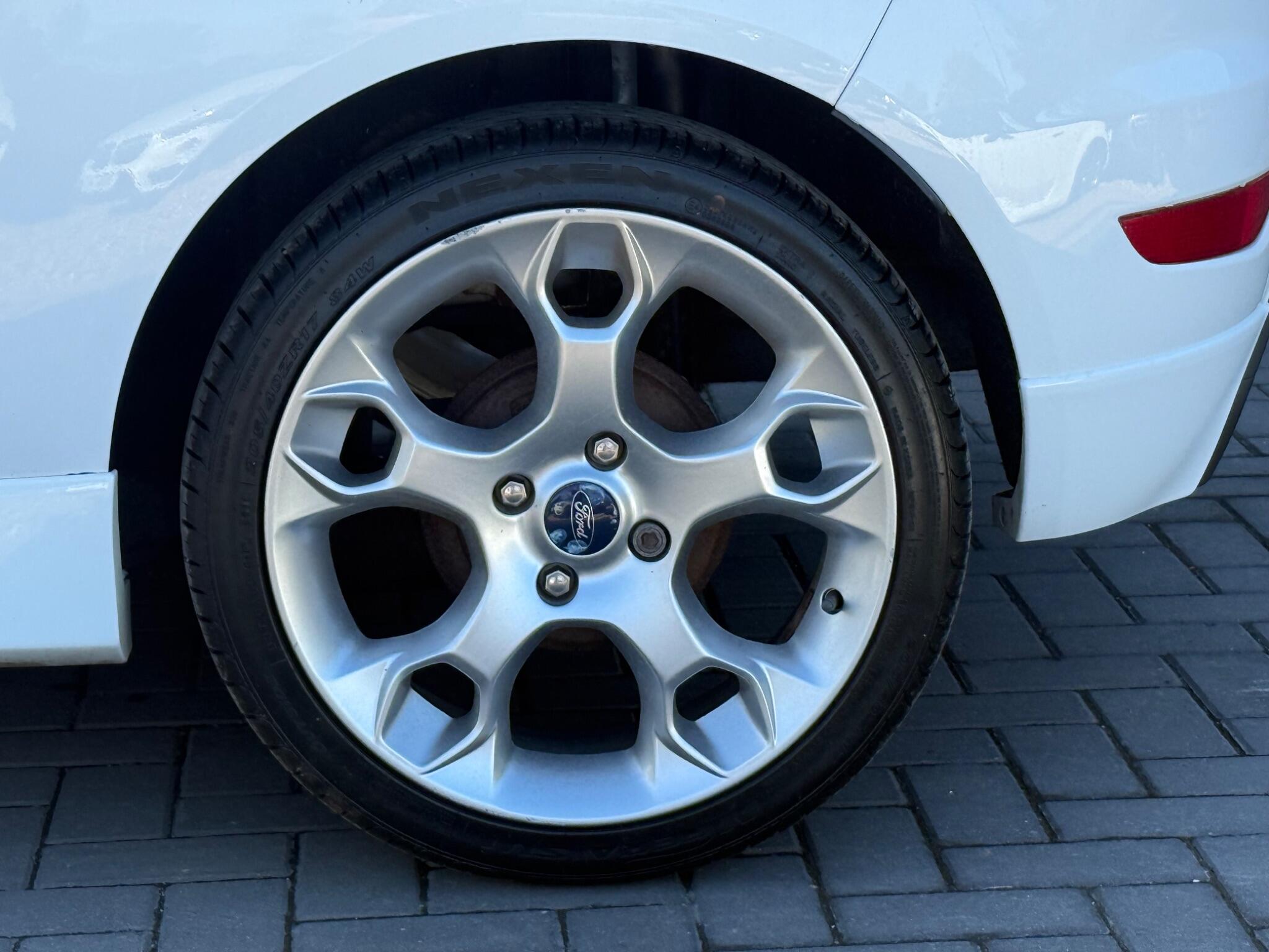 Ford Fiesta view 11