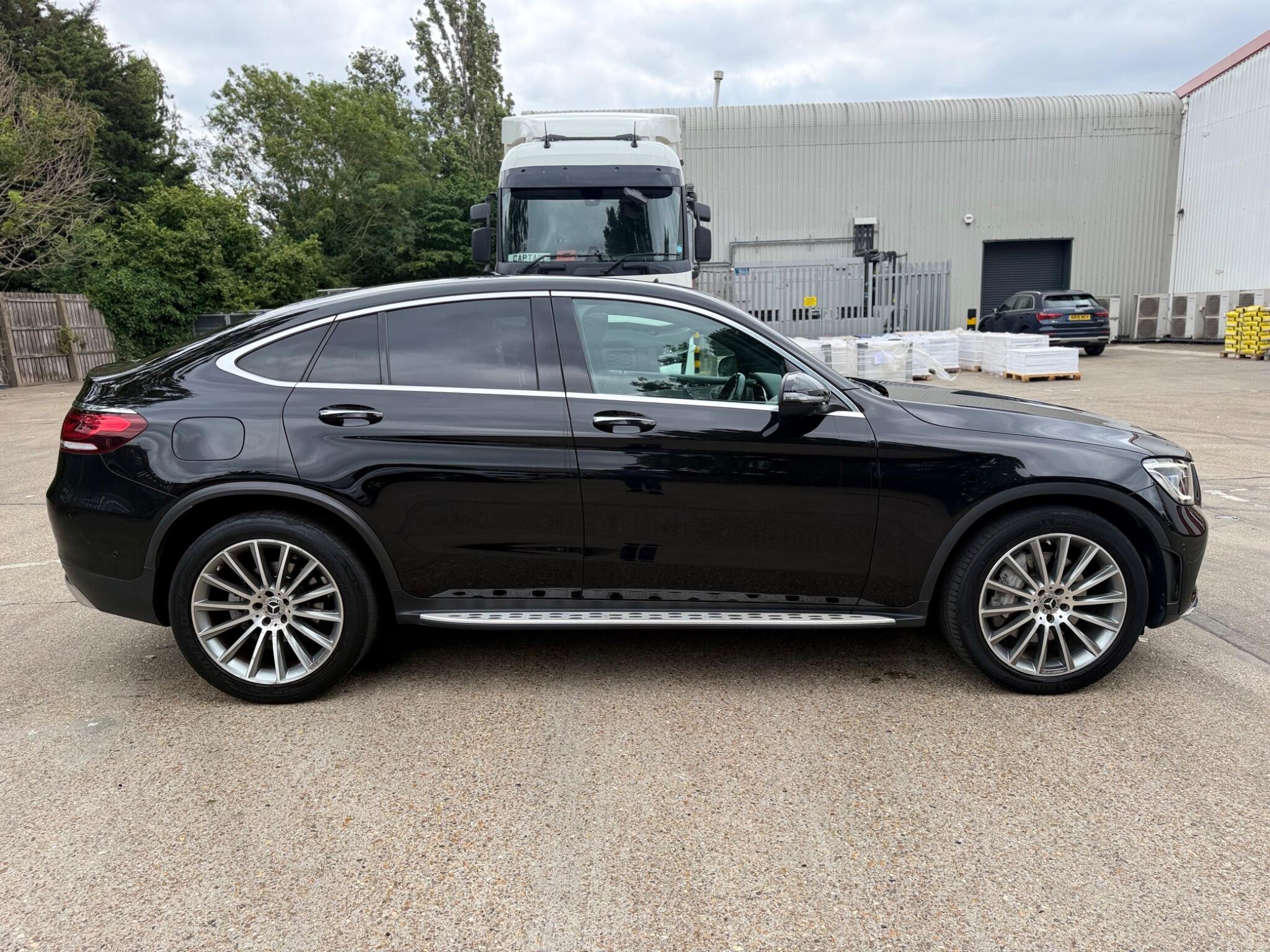 Mercedes-Benz GLC view 10