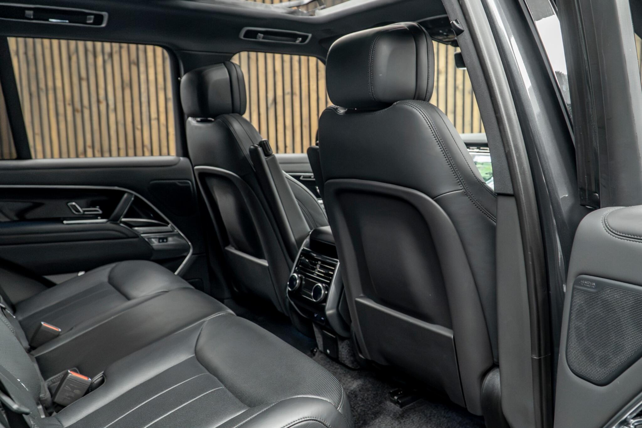 Land Rover Range Rover view 43