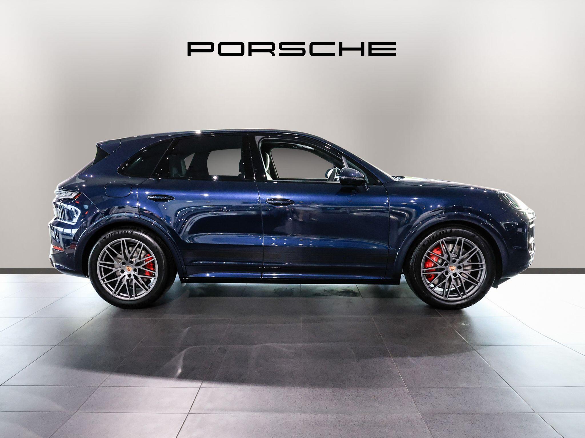 Porsche Cayenne view 5