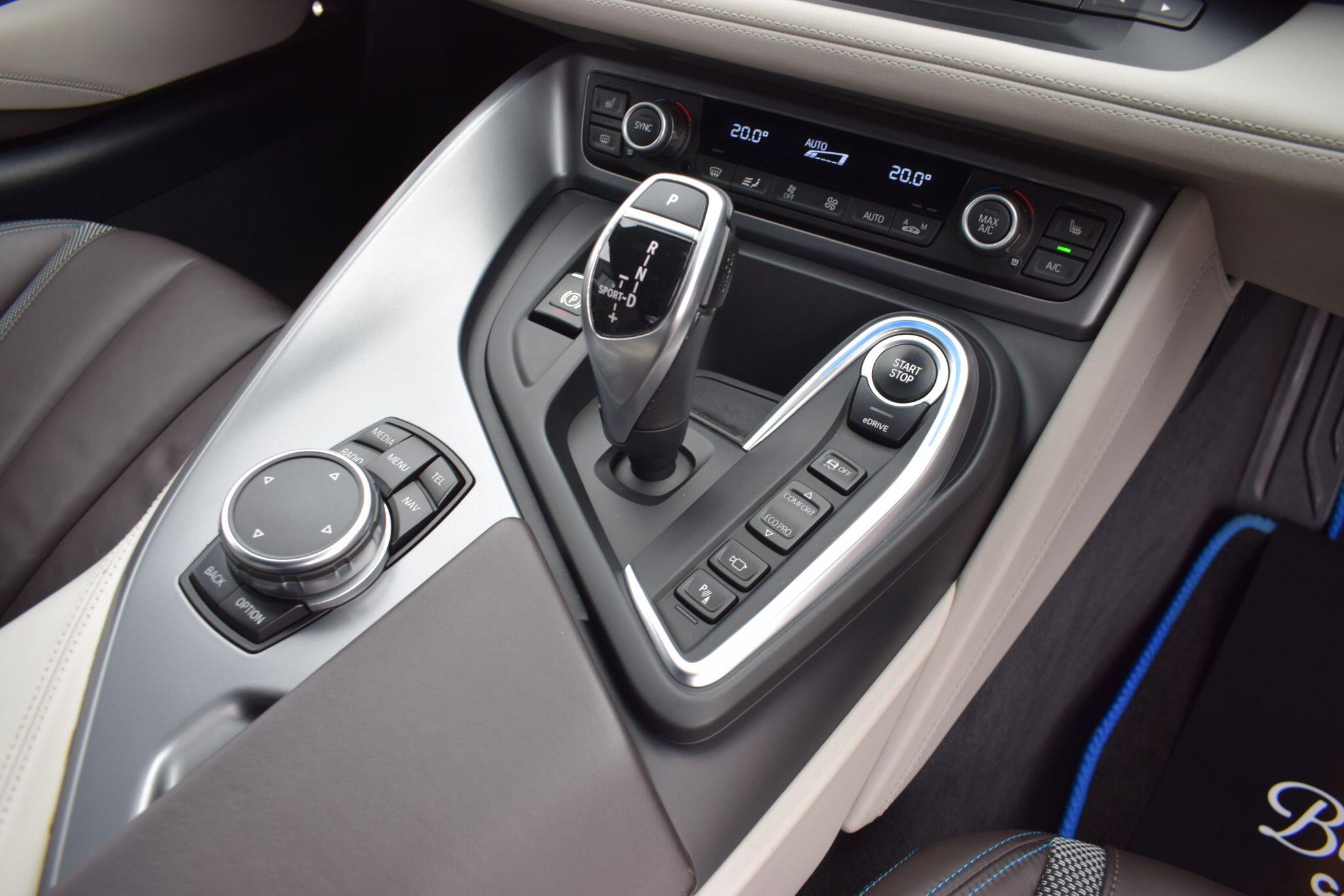BMW I8 view 15