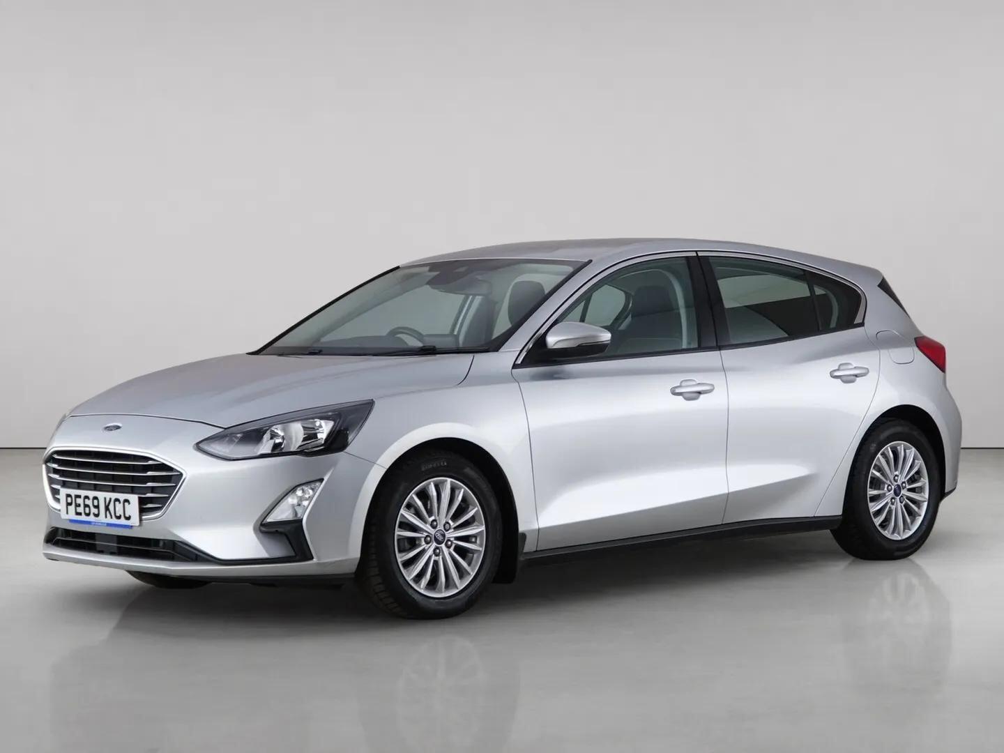 Ford Focus view 2