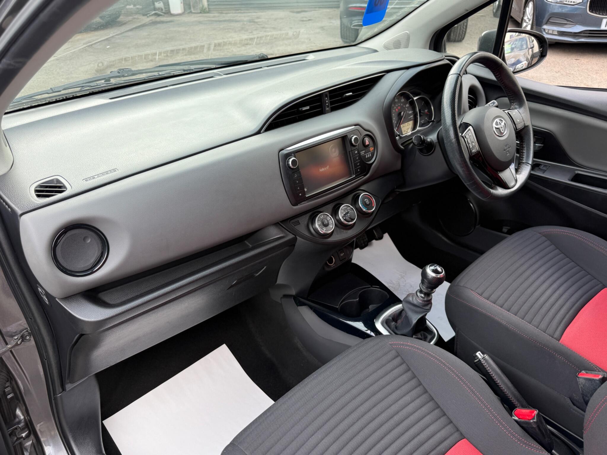 Toyota Yaris - Image 44