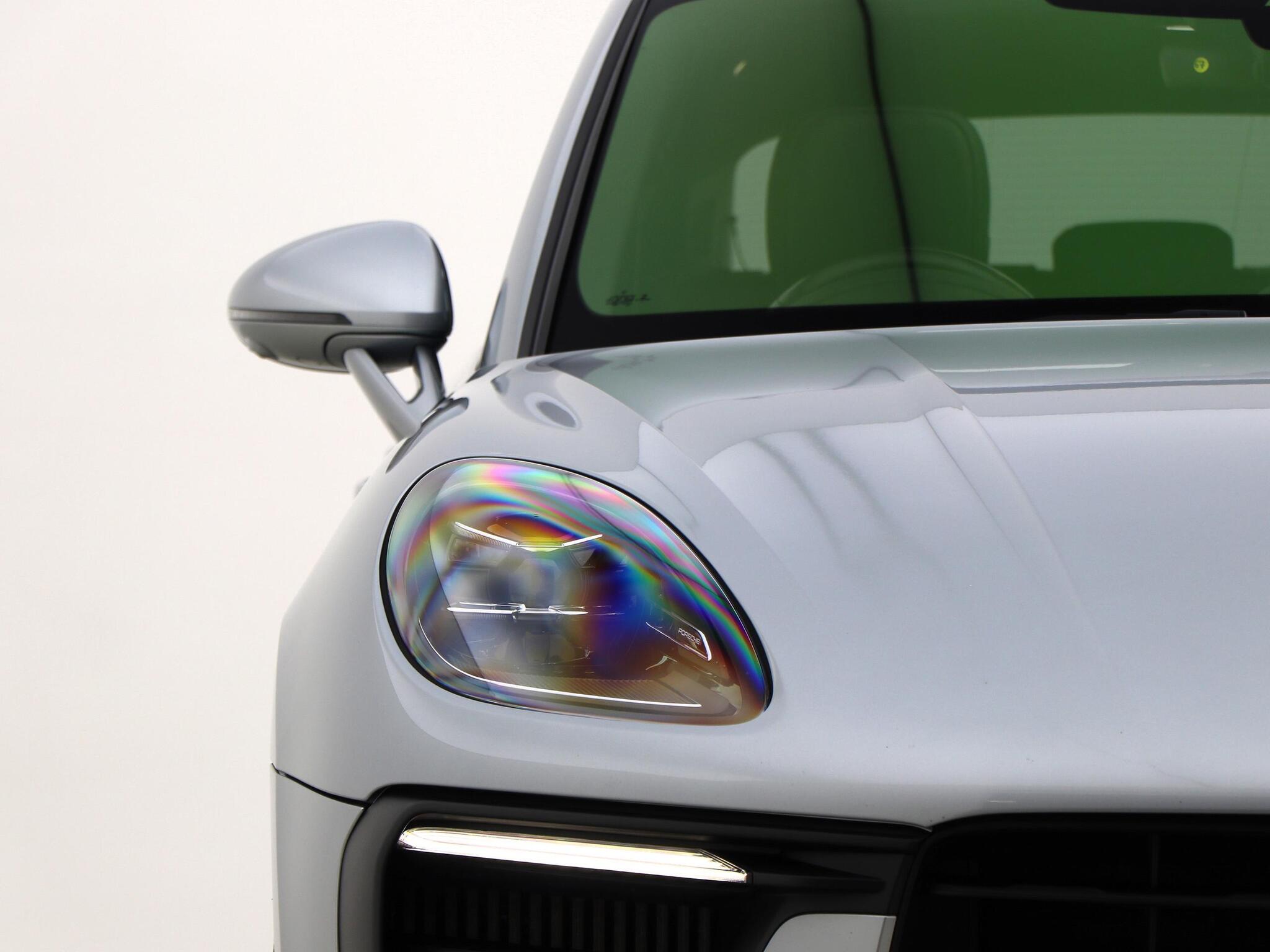 Porsche Macan view 9