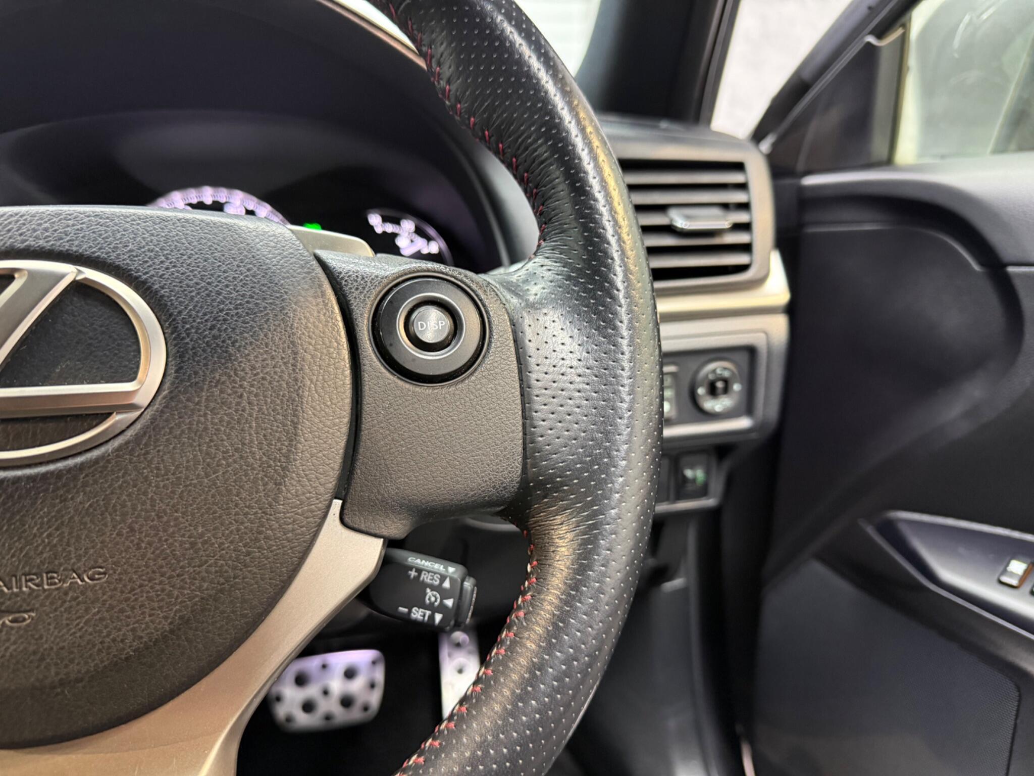Lexus CT view 13