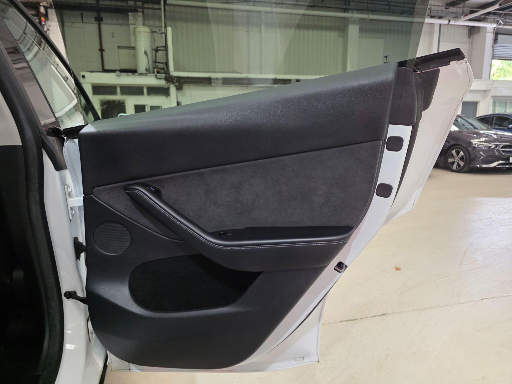 Tesla Model Y view 24