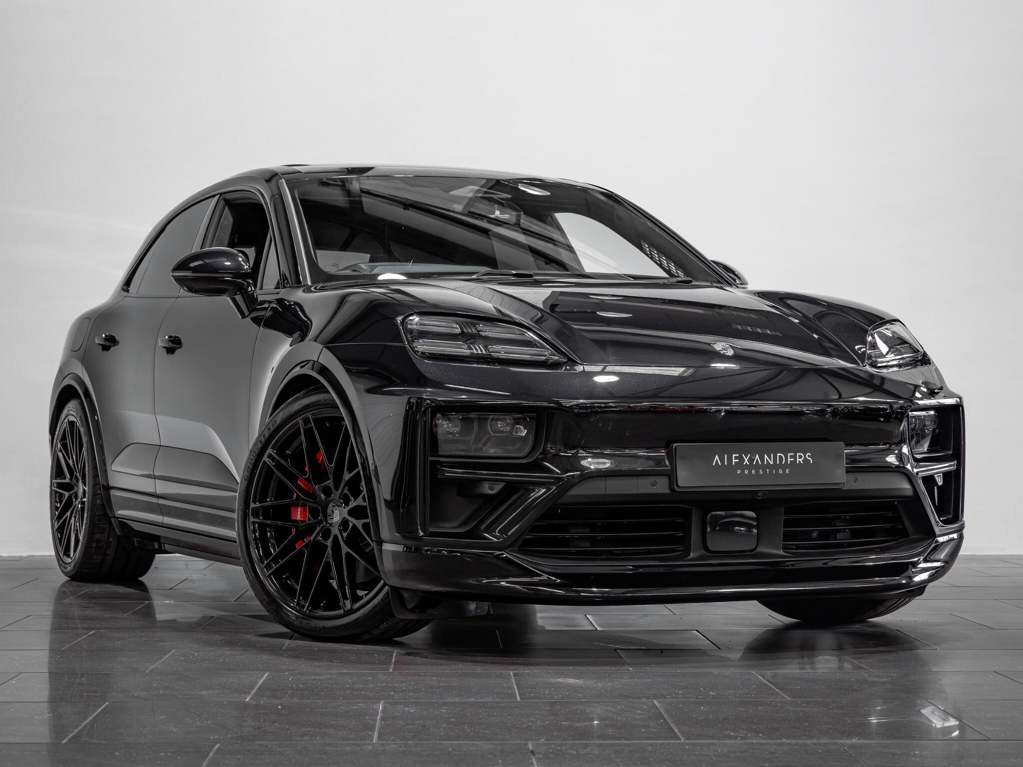 Porsche Macan view 4