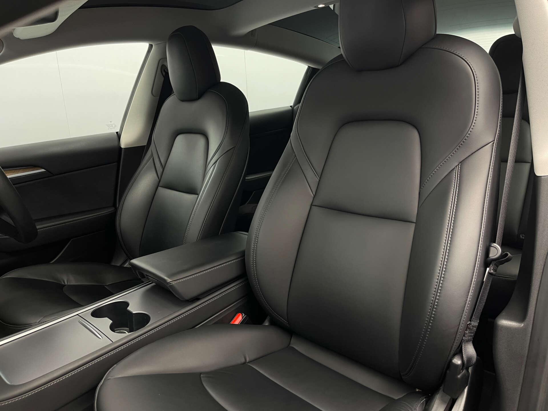 Tesla Model 3 view 37
