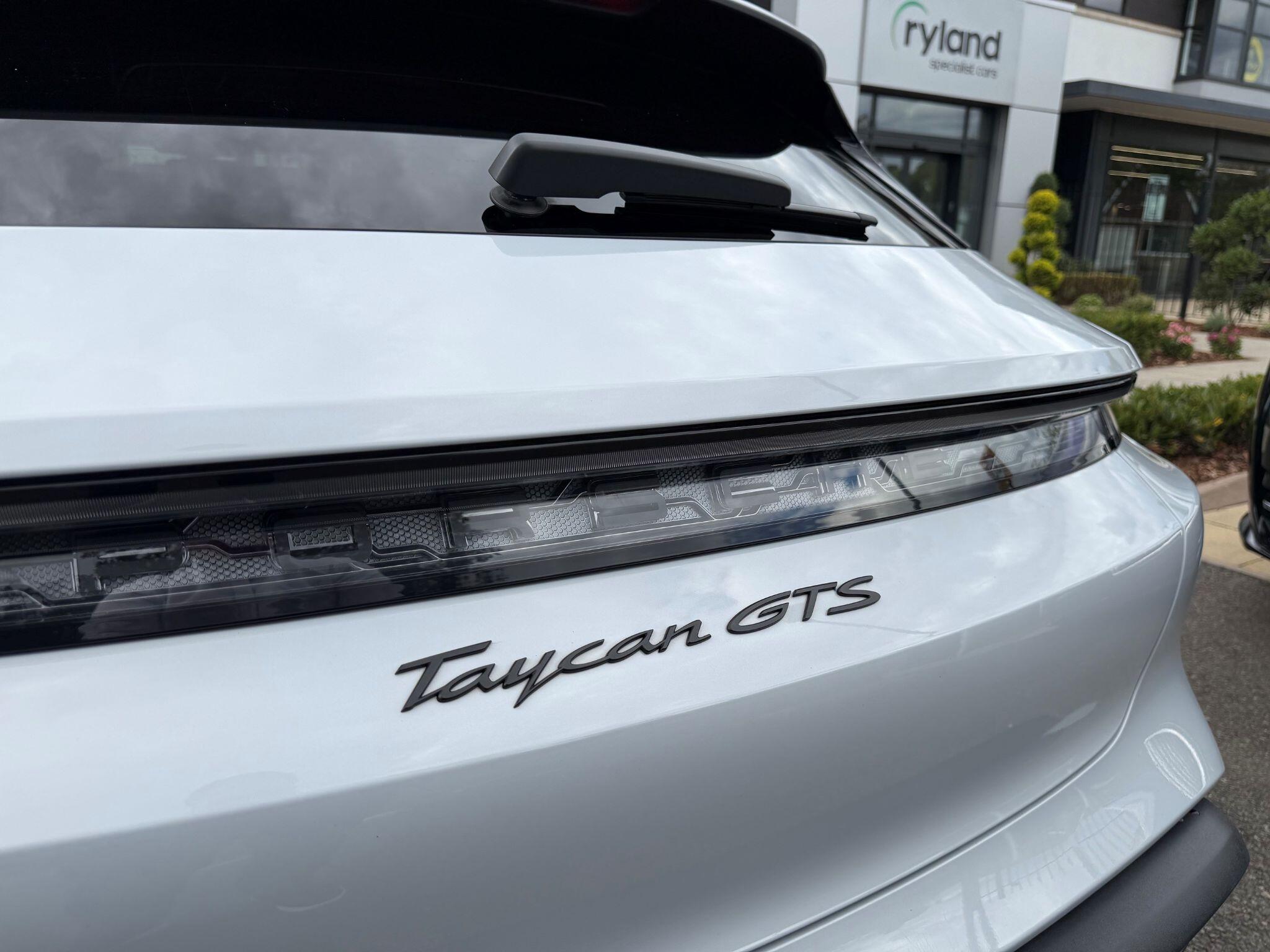 Porsche Taycan view 26