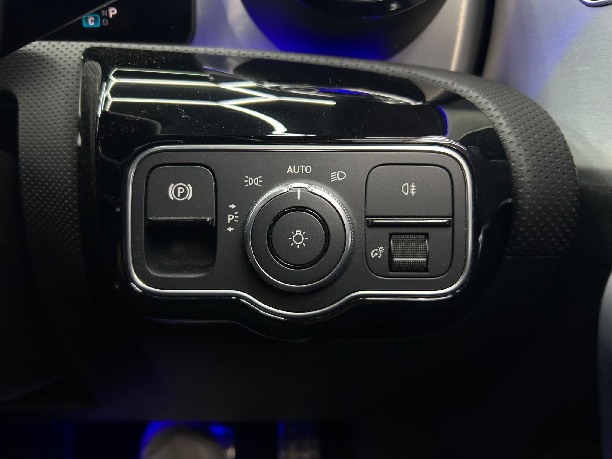 Mercedes-Benz Cla view 26