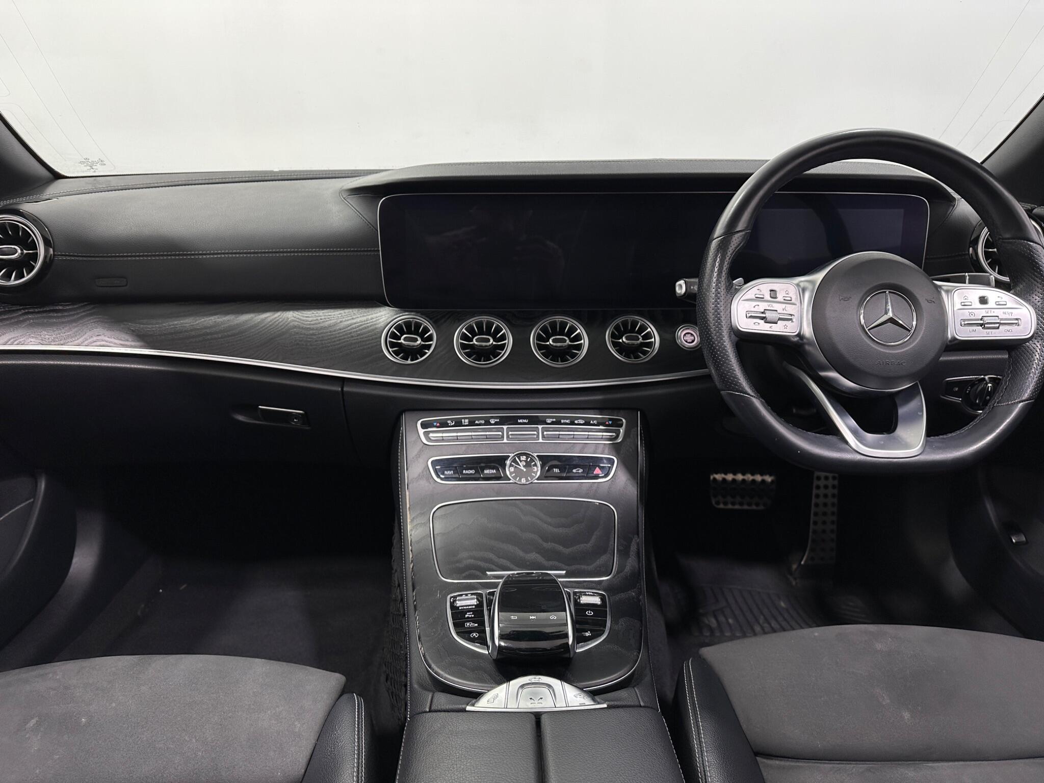 Mercedes-Benz E-Class view 21