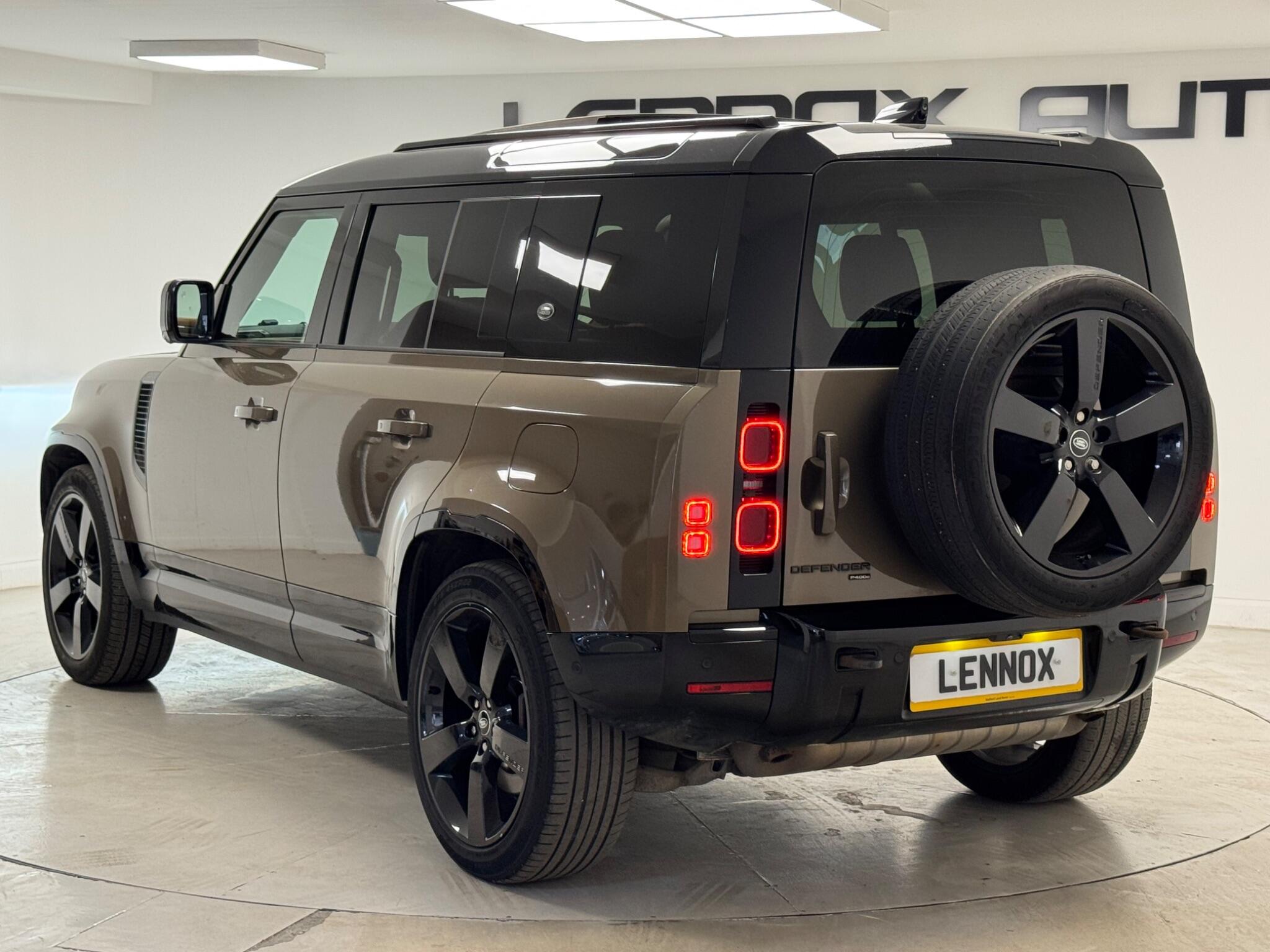 Land Rover Defender view 4
