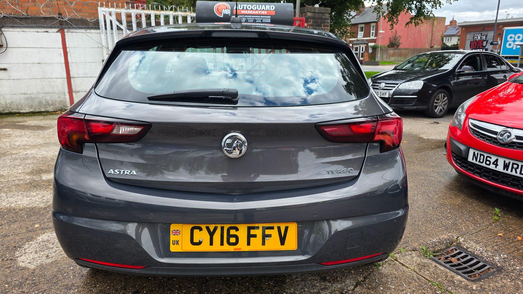 Vauxhall Astra view 6