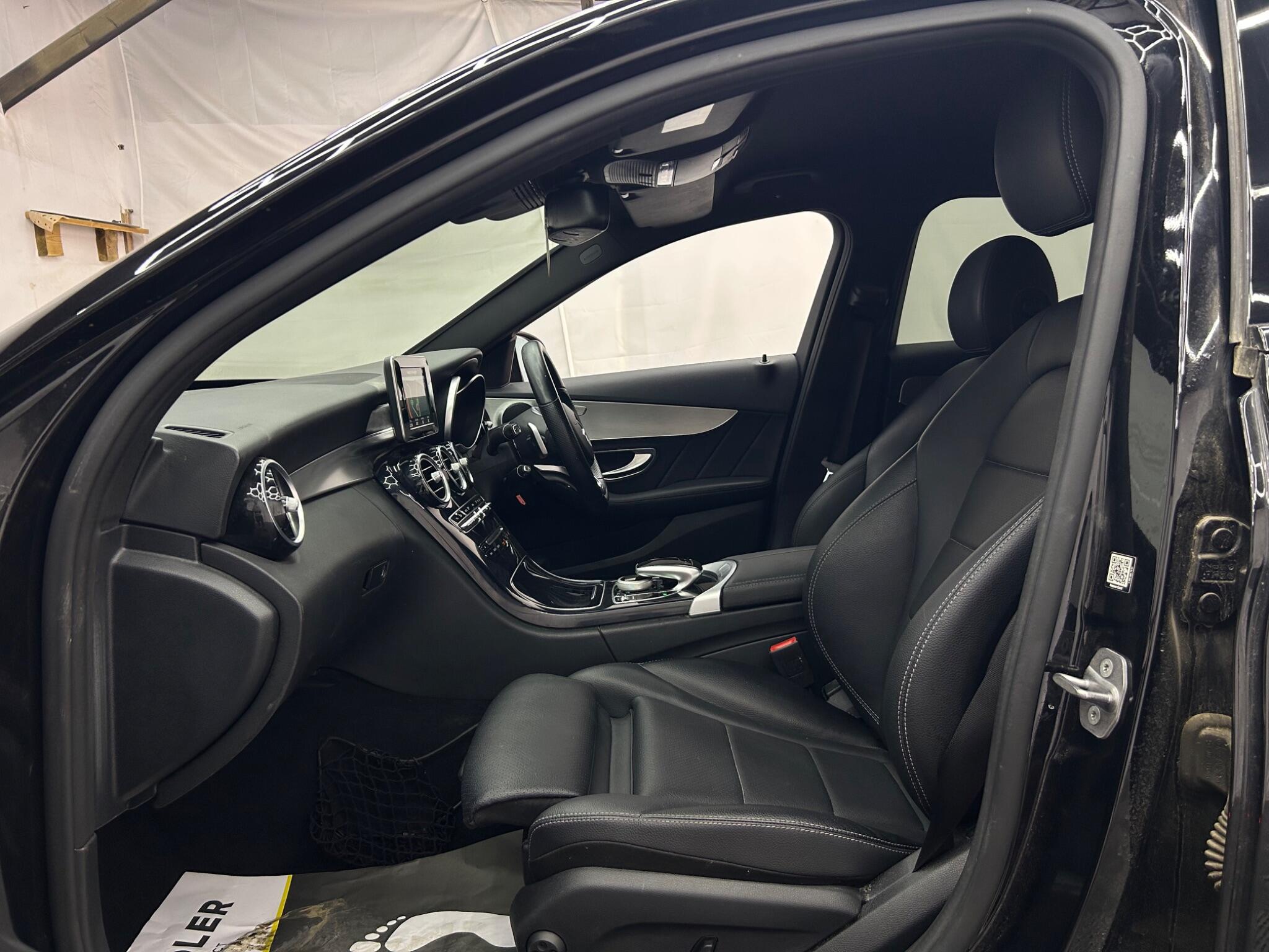Mercedes-Benz C-Class view 43