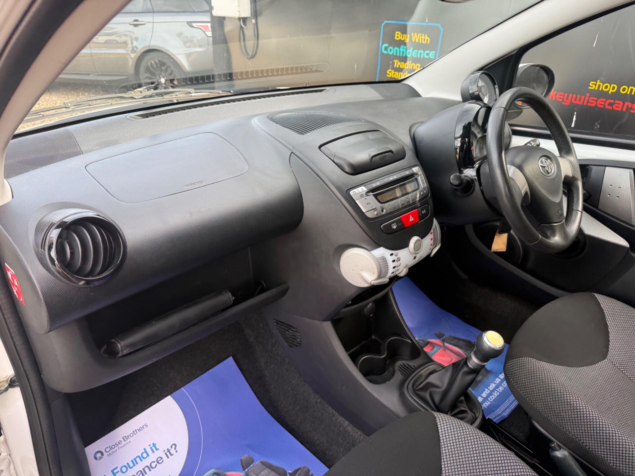Toyota Aygo view 22