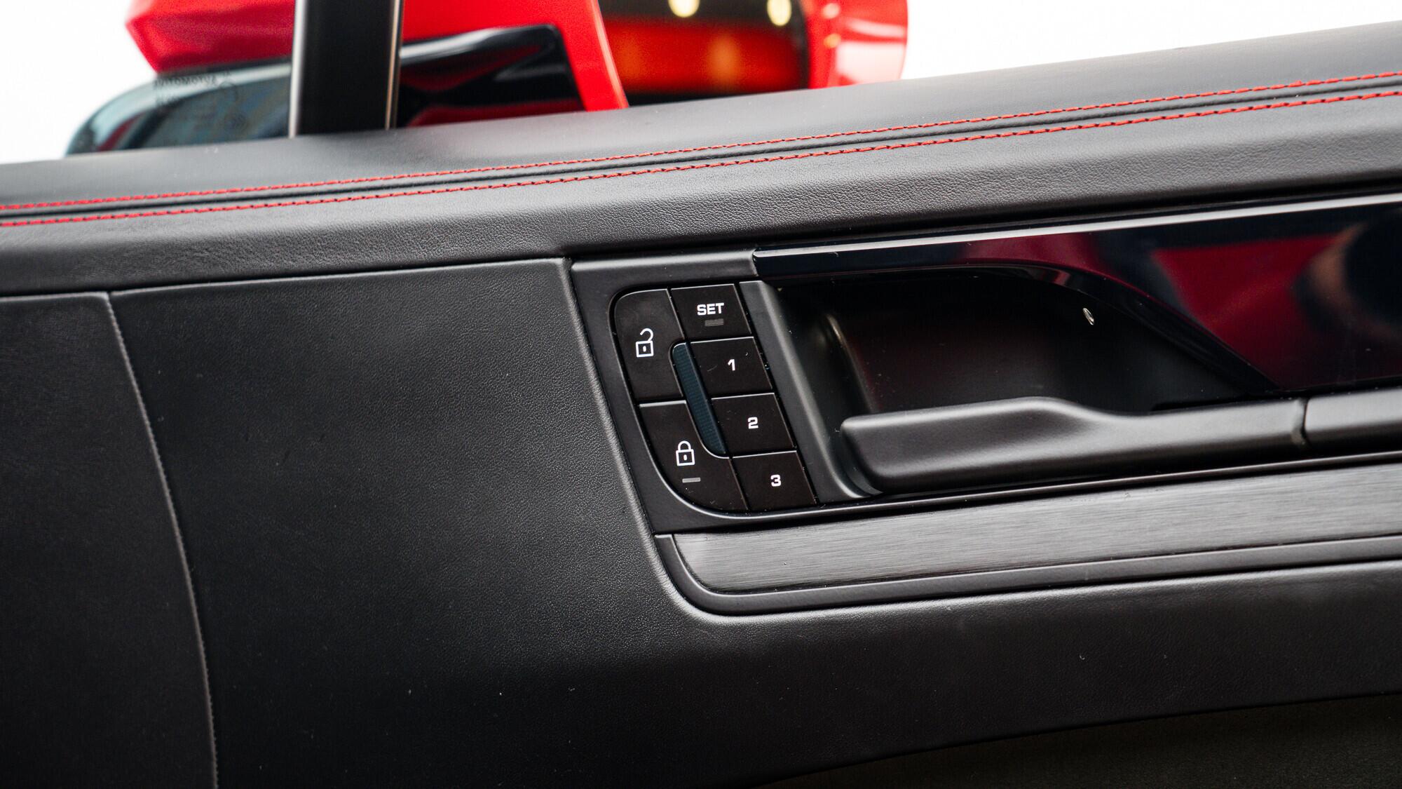 Porsche Cayenne view 44