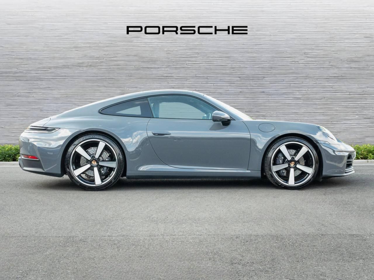 Porsche 911 view 2