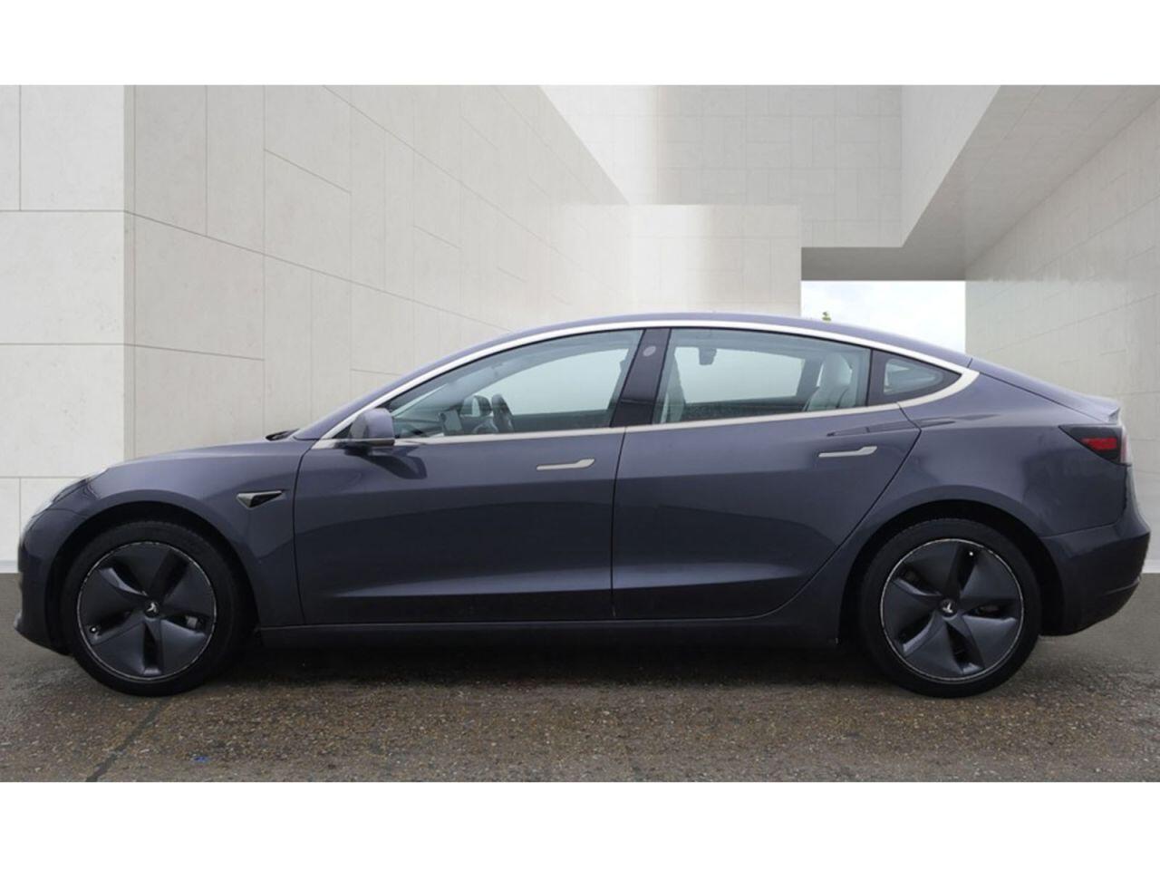Tesla Model 3 view 6