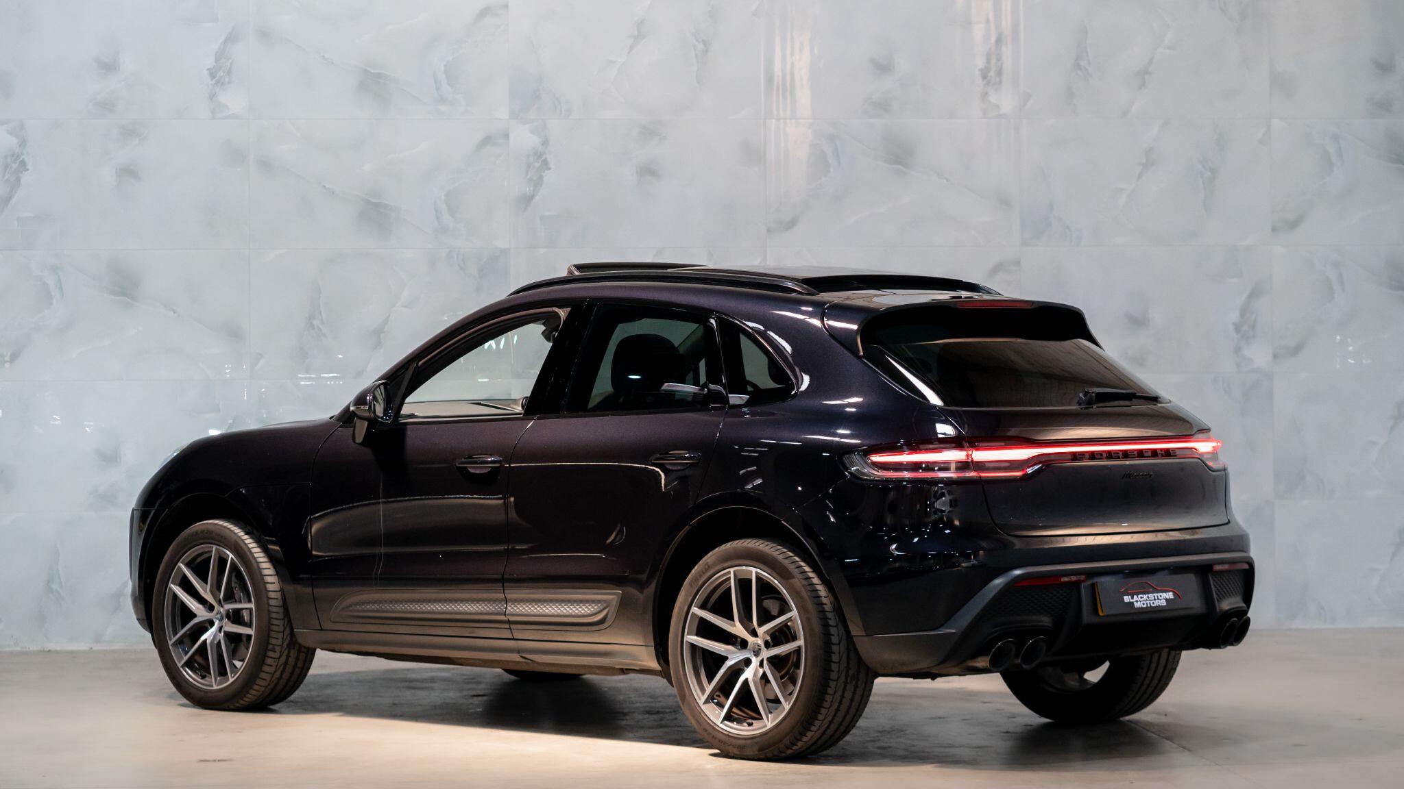Porsche Macan view 5