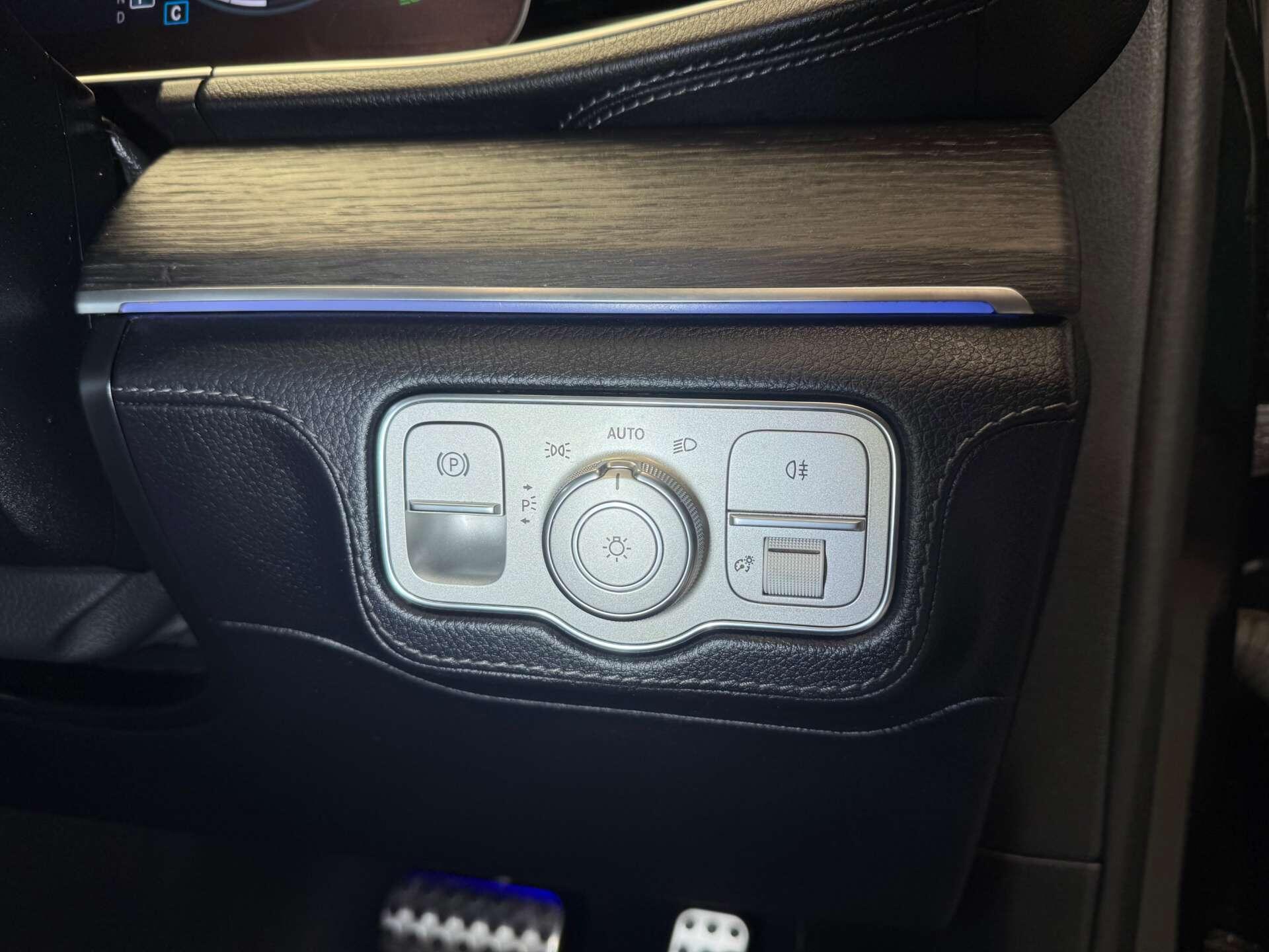 Mercedes-Benz Gle view 33