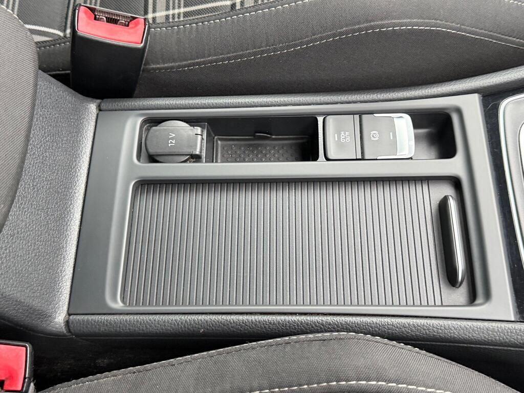 Volkswagen Golf view 40